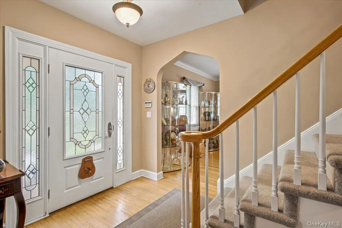 24 Overlook Road, North Hempstead, NY, 3 Bedrooms Bedrooms, 8 Rooms Rooms,2 BathroomsBathrooms,Residential,For Rent,Overlook,0,1018683 24 Overlook Road, North Hempstead, NY, 3 Bedrooms Bedrooms, 8 Rooms Rooms,2 BathroomsBathrooms,Residential,For Rent,Overlook,0,1018683