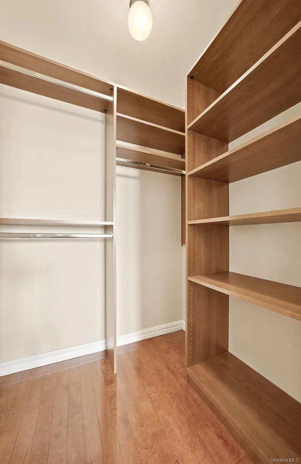 40-40 75th Street, New York, NY, 1 Bedroom Bedrooms, 3 Rooms Rooms,1 BathroomBathrooms,Residential Lease,For Rent,75th,0,1018686 40-40 75th Street, New York, NY, 1 Bedroom Bedrooms, 3 Rooms Rooms,1 BathroomBathrooms,Residential Lease,For Rent,75th,0,1018686