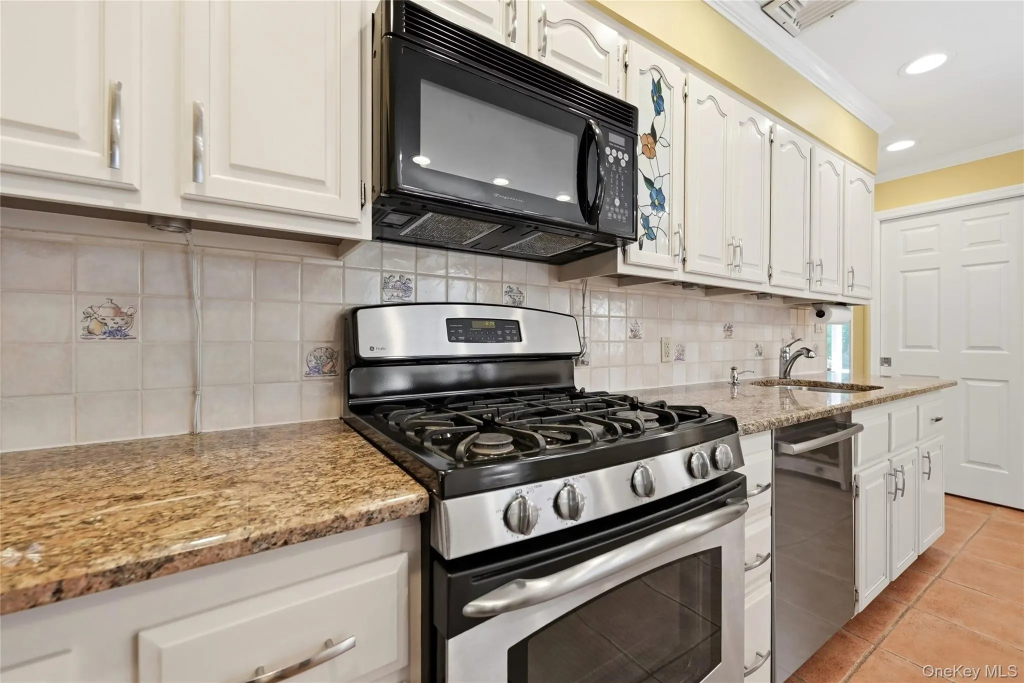 Kitchen and appliances Kitchen and appliances