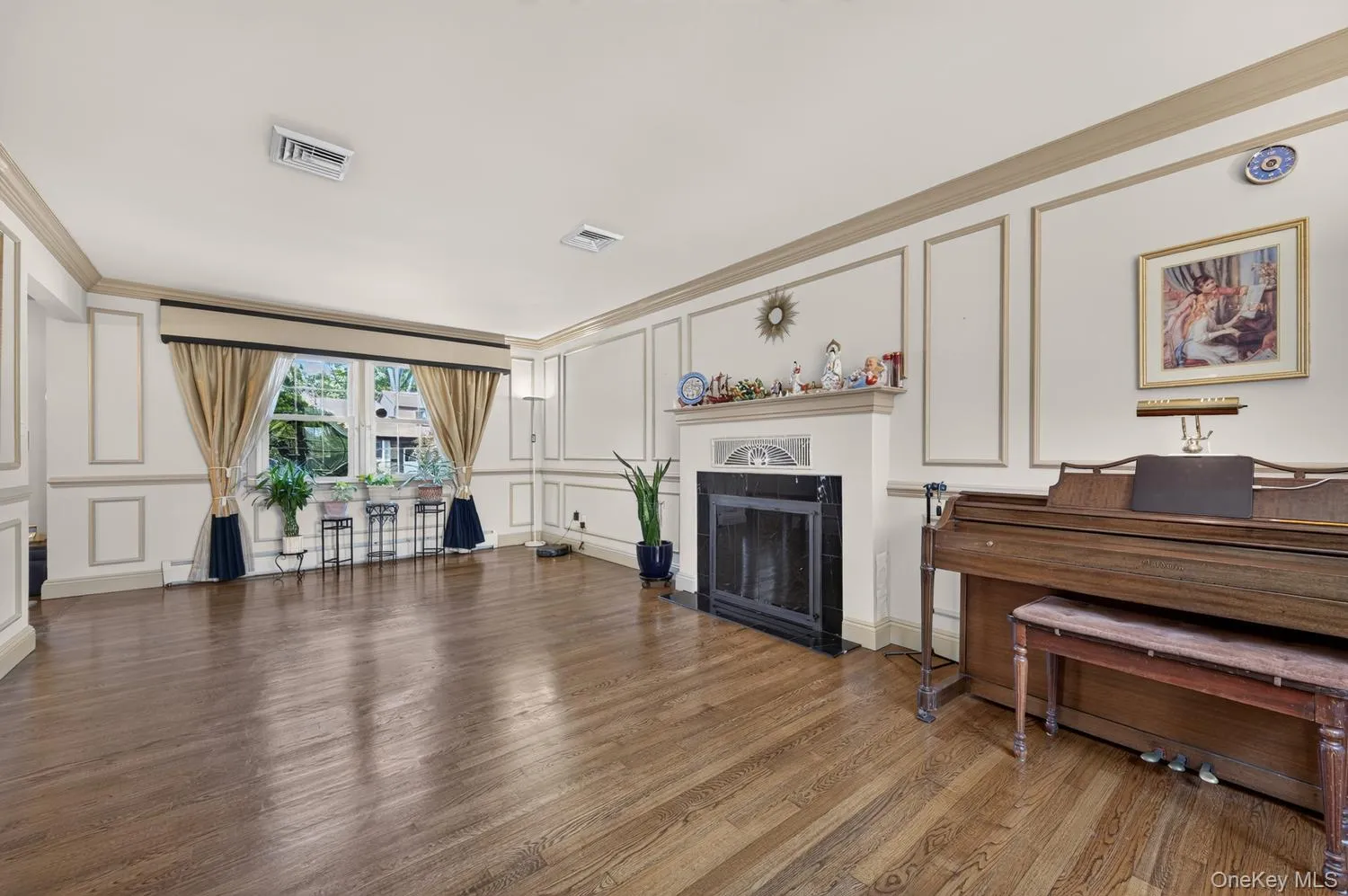 6 Oak Hill, Oyster Bay, NY, 4 Bedrooms Bedrooms, 8 Rooms Rooms,2 BathroomsBathrooms,Residential,For Rent,Oak Hill,0,1018691 6 Oak Hill, Oyster Bay, NY, 4 Bedrooms Bedrooms, 8 Rooms Rooms,2 BathroomsBathrooms,Residential,For Rent,Oak Hill,0,1018691