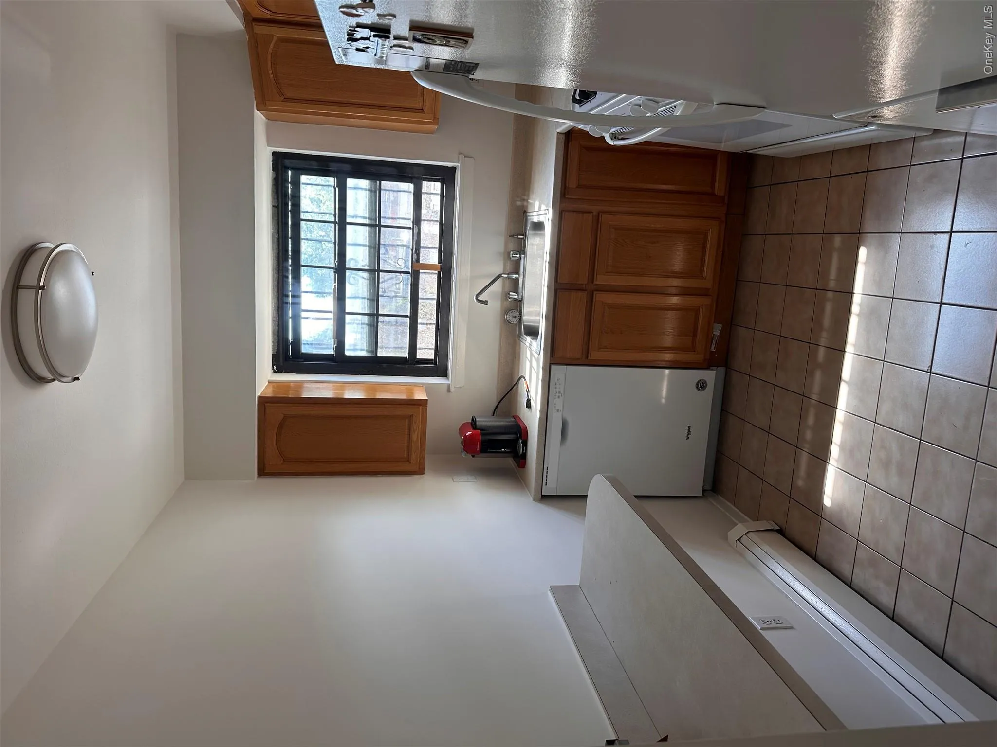 219-02 64 Avenue, New York, NY, 1 Bedroom Bedrooms, 3 Rooms Rooms,1 BathroomBathrooms,Residential,For Rent,64,0,KEY1018693 219-02 64 Avenue, New York, NY, 1 Bedroom Bedrooms, 3 Rooms Rooms,1 BathroomBathrooms,Residential,For Rent,64,0,KEY1018693