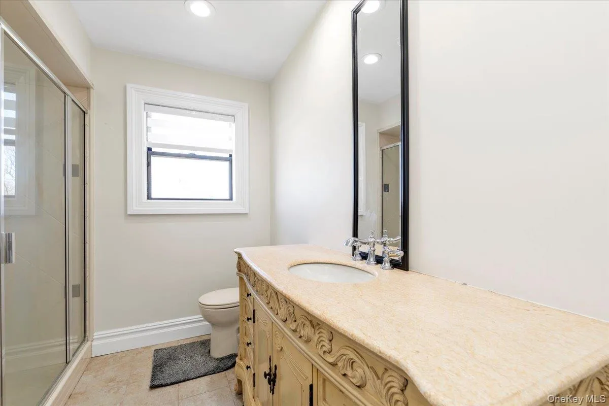 219 Carnation Drive, Babylon, NY, 6 Bedrooms Bedrooms, 10 Rooms Rooms,3 BathroomsBathrooms,Residential,For Rent,Carnation,0,1018695 219 Carnation Drive, Babylon, NY, 6 Bedrooms Bedrooms, 10 Rooms Rooms,3 BathroomsBathrooms,Residential,For Rent,Carnation,0,1018695