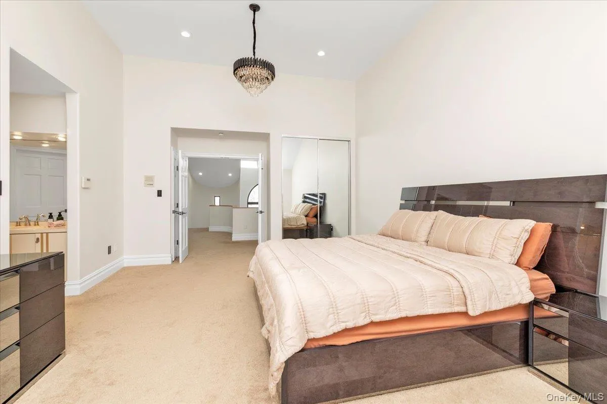 219 Carnation Drive, Babylon, NY, 6 Bedrooms Bedrooms, 10 Rooms Rooms,3 BathroomsBathrooms,Residential,For Rent,Carnation,0,1018695 219 Carnation Drive, Babylon, NY, 6 Bedrooms Bedrooms, 10 Rooms Rooms,3 BathroomsBathrooms,Residential,For Rent,Carnation,0,1018695