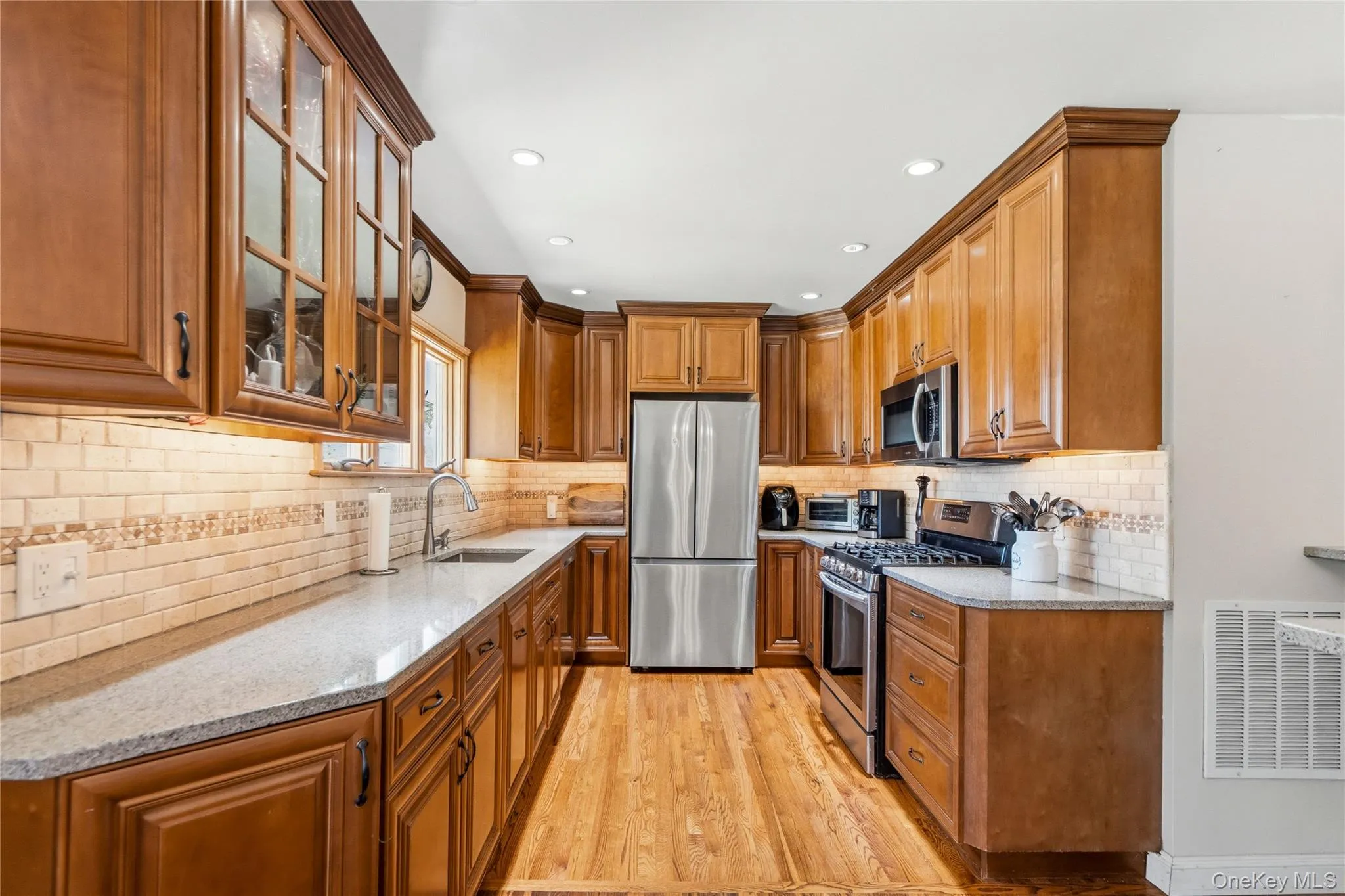 116 Spruce Street, Oyster Bay, NY, 3 Bedrooms Bedrooms, 6 Rooms Rooms,2 BathroomsBathrooms,Residential,For Rent,Spruce,0,1018702 116 Spruce Street, Oyster Bay, NY, 3 Bedrooms Bedrooms, 6 Rooms Rooms,2 BathroomsBathrooms,Residential,For Rent,Spruce,0,1018702