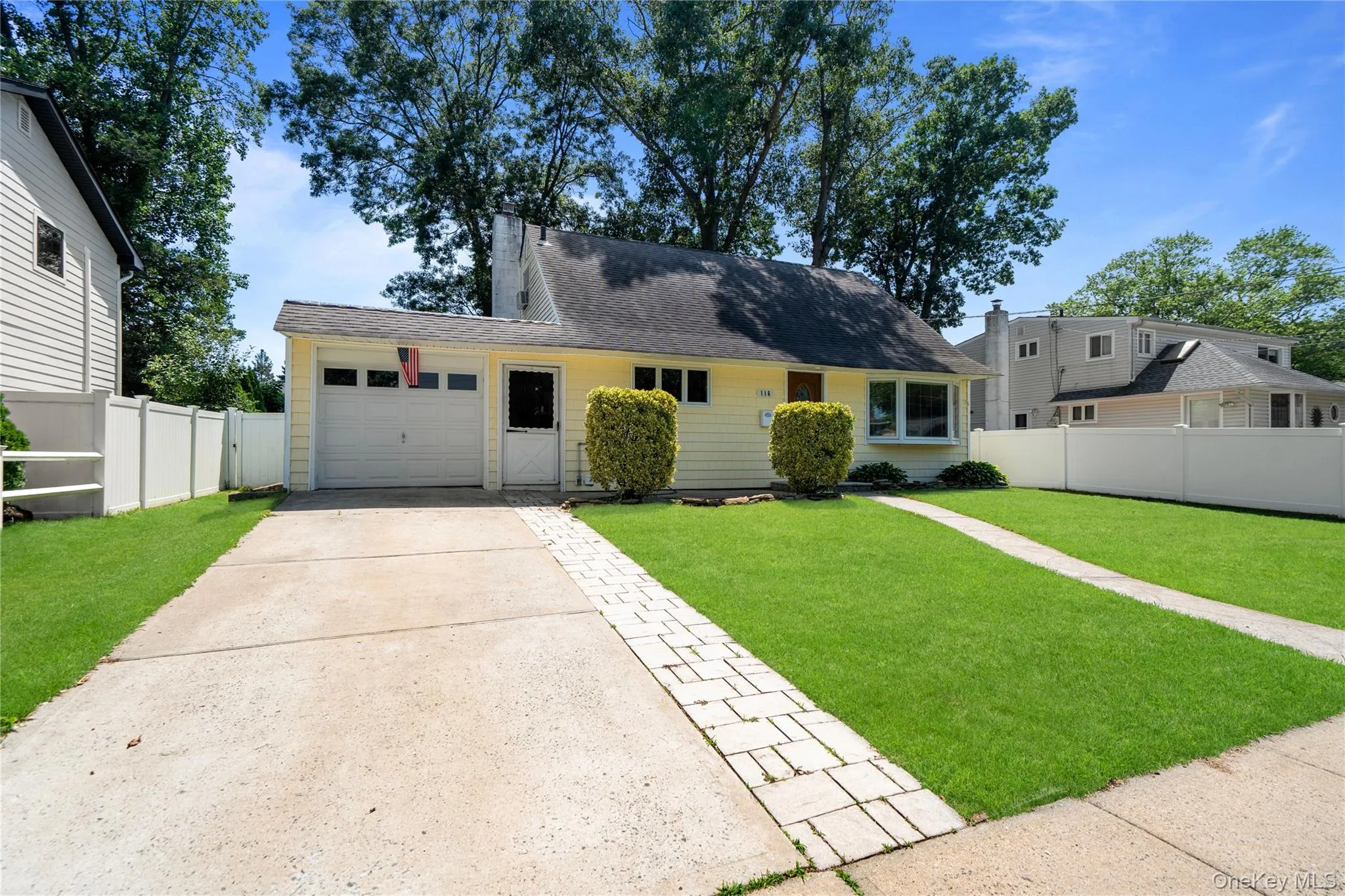 116 Spruce Street, Oyster Bay, NY, 3 Bedrooms Bedrooms, 6 Rooms Rooms,2 BathroomsBathrooms,Residential,For Rent,Spruce,0,1018702 116 Spruce Street, Oyster Bay, NY, 3 Bedrooms Bedrooms, 6 Rooms Rooms,2 BathroomsBathrooms,Residential,For Rent,Spruce,0,1018702