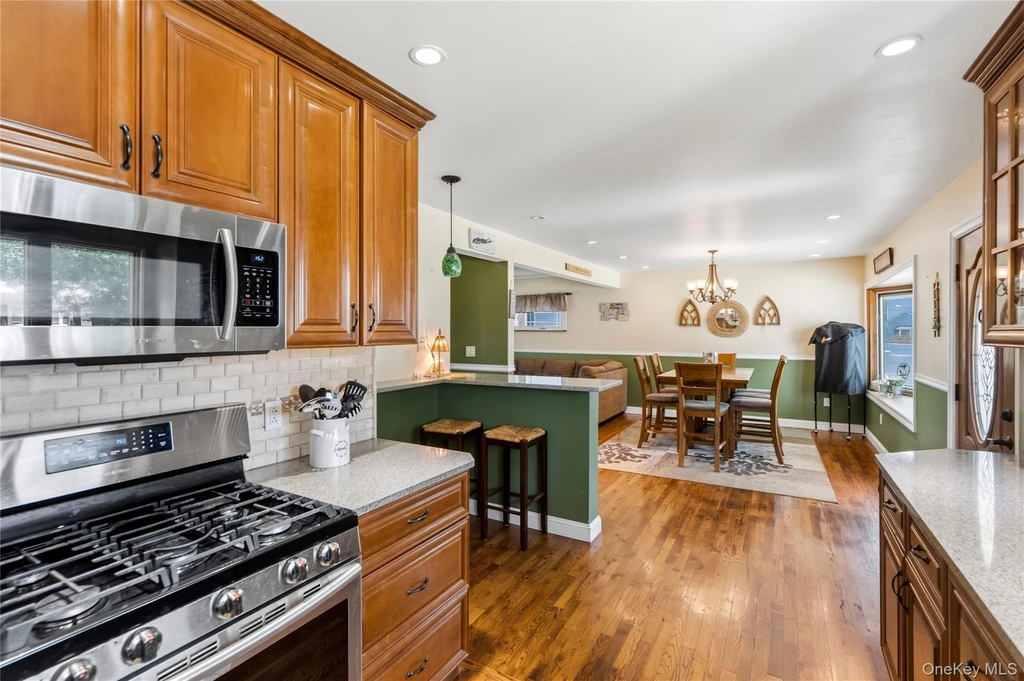116 Spruce Street, Oyster Bay, NY, 3 Bedrooms Bedrooms, 6 Rooms Rooms,2 BathroomsBathrooms,Residential,For Rent,Spruce,0,1018702 116 Spruce Street, Oyster Bay, NY, 3 Bedrooms Bedrooms, 6 Rooms Rooms,2 BathroomsBathrooms,Residential,For Rent,Spruce,0,1018702