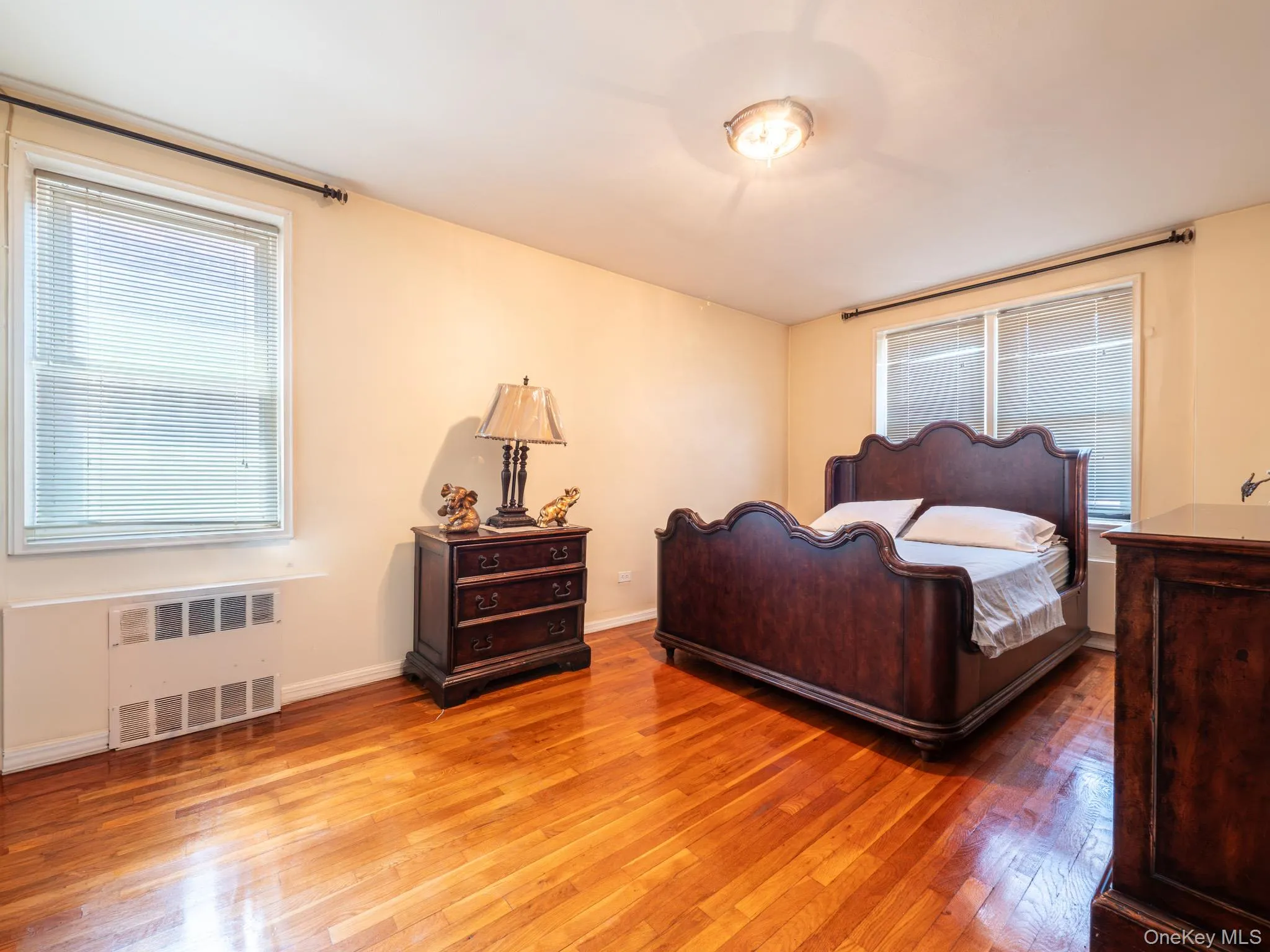 110-15 71 Road, New York, NY, 2 Bedrooms Bedrooms, 5 Rooms Rooms,1 BathroomBathrooms,Residential,For Rent,71,0,KEY1018706 110-15 71 Road, New York, NY, 2 Bedrooms Bedrooms, 5 Rooms Rooms,1 BathroomBathrooms,Residential,For Rent,71,0,KEY1018706