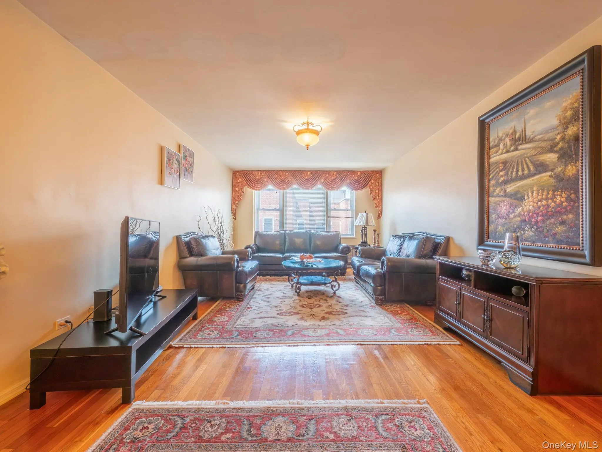 110-15 71 Road, New York, NY, 2 Bedrooms Bedrooms, 5 Rooms Rooms,1 BathroomBathrooms,Residential,For Rent,71,0,KEY1018706 110-15 71 Road, New York, NY, 2 Bedrooms Bedrooms, 5 Rooms Rooms,1 BathroomBathrooms,Residential,For Rent,71,0,KEY1018706