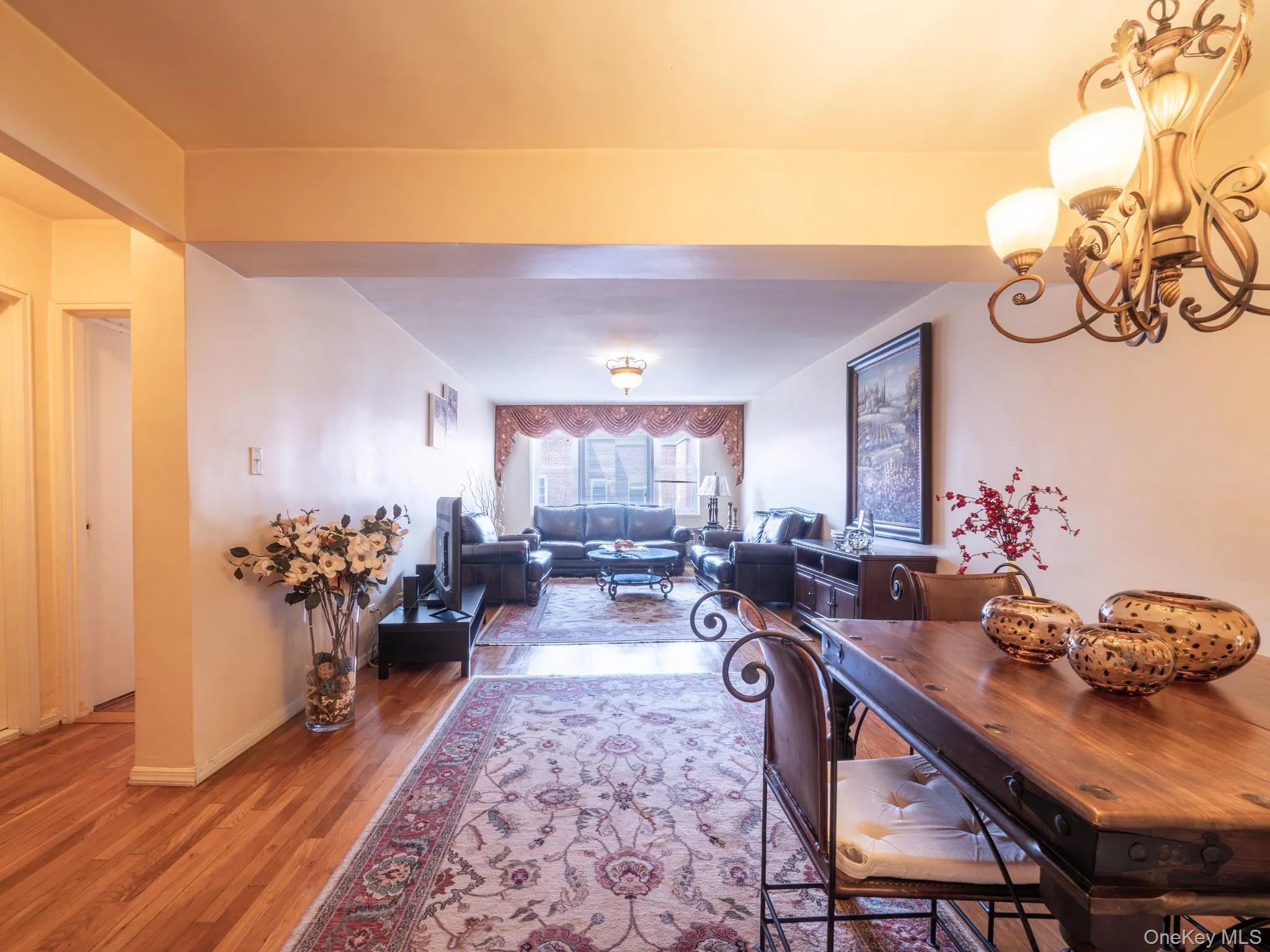 110-15 71 Road, New York, NY, 2 Bedrooms Bedrooms, 5 Rooms Rooms,1 BathroomBathrooms,Residential,For Rent,71,0,KEY1018706 110-15 71 Road, New York, NY, 2 Bedrooms Bedrooms, 5 Rooms Rooms,1 BathroomBathrooms,Residential,For Rent,71,0,KEY1018706