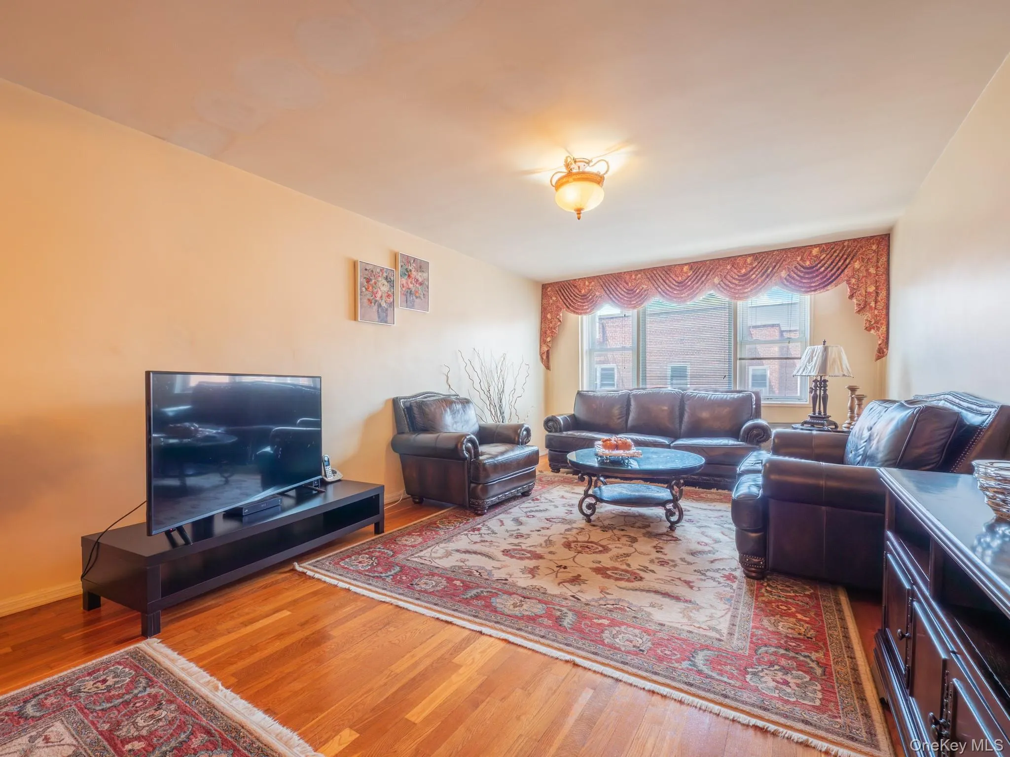 110-15 71 Road, New York, NY, 2 Bedrooms Bedrooms, 5 Rooms Rooms,1 BathroomBathrooms,Residential,For Rent,71,0,KEY1018706 110-15 71 Road, New York, NY, 2 Bedrooms Bedrooms, 5 Rooms Rooms,1 BathroomBathrooms,Residential,For Rent,71,0,KEY1018706