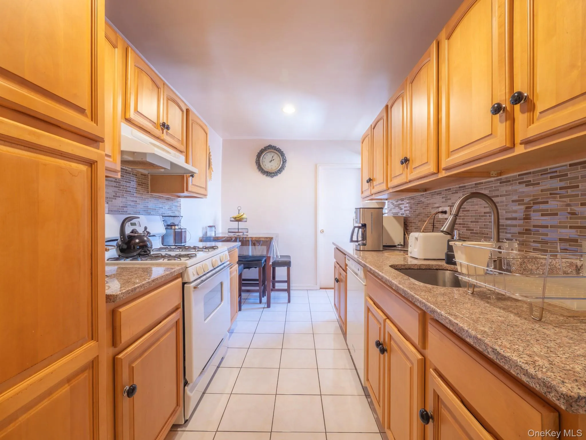 110-15 71 Road, New York, NY, 2 Bedrooms Bedrooms, 5 Rooms Rooms,1 BathroomBathrooms,Residential,For Rent,71,0,KEY1018706 110-15 71 Road, New York, NY, 2 Bedrooms Bedrooms, 5 Rooms Rooms,1 BathroomBathrooms,Residential,For Rent,71,0,KEY1018706