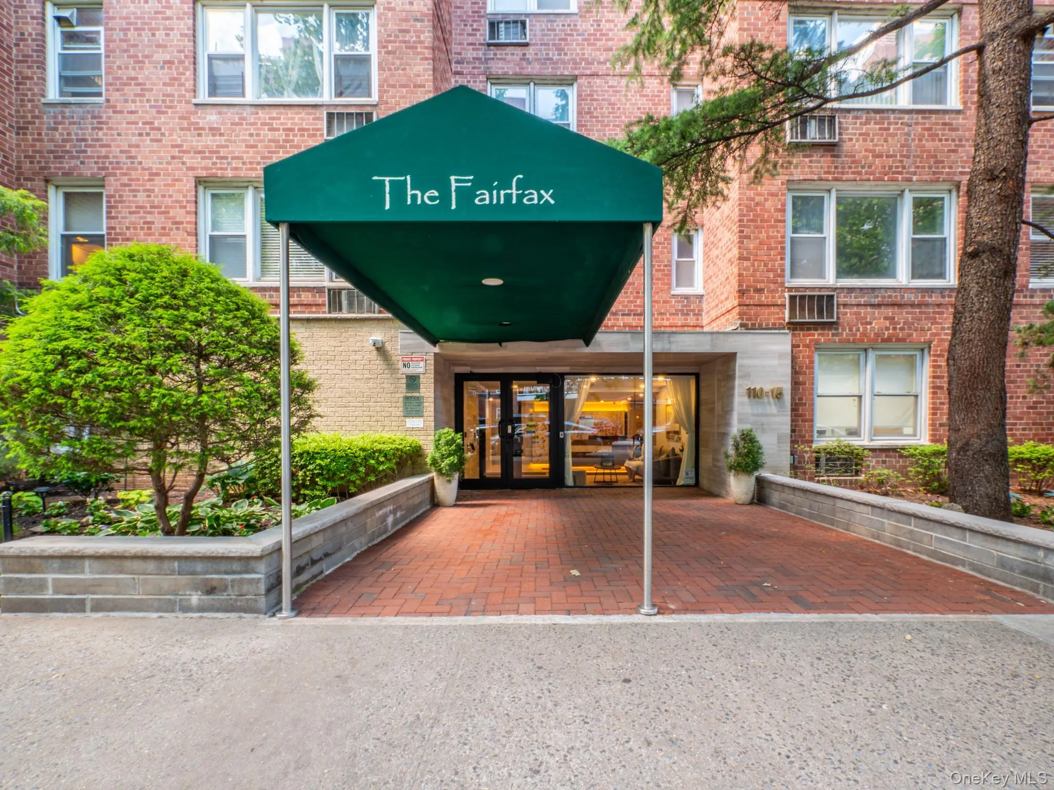 110-15 71 Road, New York, NY, 2 Bedrooms Bedrooms, 5 Rooms Rooms,1 BathroomBathrooms,Residential,For Rent,71,0,KEY1018706 110-15 71 Road, New York, NY, 2 Bedrooms Bedrooms, 5 Rooms Rooms,1 BathroomBathrooms,Residential,For Rent,71,0,KEY1018706