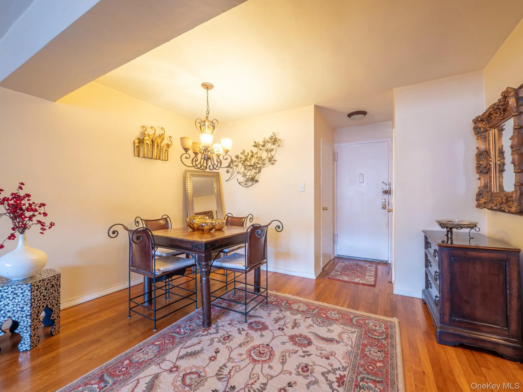 110-15 71 Road, New York, NY, 2 Bedrooms Bedrooms, 5 Rooms Rooms,1 BathroomBathrooms,Residential,For Rent,71,0,KEY1018706 110-15 71 Road, New York, NY, 2 Bedrooms Bedrooms, 5 Rooms Rooms,1 BathroomBathrooms,Residential,For Rent,71,0,KEY1018706