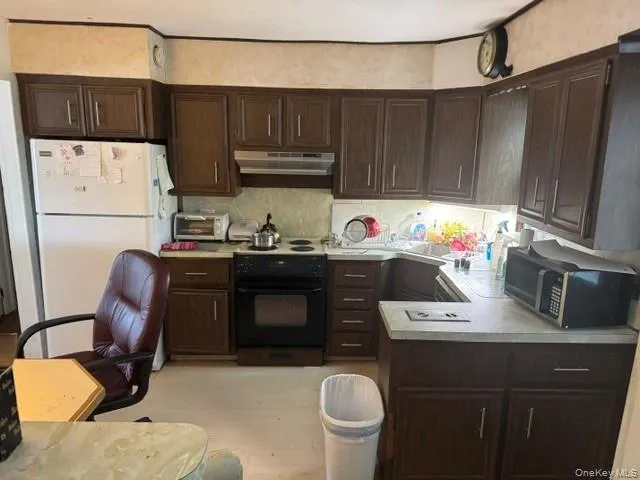 1916 Wilson Avenue, Hempstead, NY, 4 Bedrooms Bedrooms, 7 Rooms Rooms,2 BathroomsBathrooms,Residential,For Rent,Wilson,0,KEY1018714 1916 Wilson Avenue, Hempstead, NY, 4 Bedrooms Bedrooms, 7 Rooms Rooms,2 BathroomsBathrooms,Residential,For Rent,Wilson,0,KEY1018714
