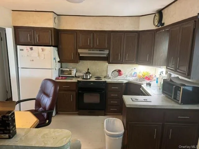 1916 Wilson Avenue, Hempstead, NY, 4 Bedrooms Bedrooms, 7 Rooms Rooms,2 BathroomsBathrooms,Residential,For Rent,Wilson,0,KEY1018714 1916 Wilson Avenue, Hempstead, NY, 4 Bedrooms Bedrooms, 7 Rooms Rooms,2 BathroomsBathrooms,Residential,For Rent,Wilson,0,KEY1018714