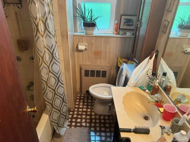 1916 Wilson Avenue, Hempstead, NY, 4 Bedrooms Bedrooms, 7 Rooms Rooms,2 BathroomsBathrooms,Residential,For Rent,Wilson,0,KEY1018714 1916 Wilson Avenue, Hempstead, NY, 4 Bedrooms Bedrooms, 7 Rooms Rooms,2 BathroomsBathrooms,Residential,For Rent,Wilson,0,KEY1018714