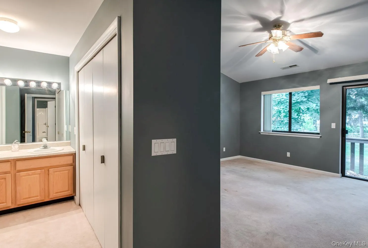 Primary suite with full ensuite bath Primary suite with full ensuite bath