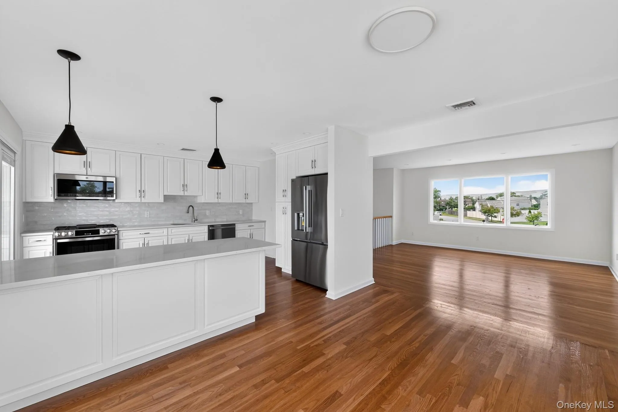 89 Ocean Avenue, Oyster Bay, NY, 3 Bedrooms Bedrooms, 6 Rooms Rooms,3 BathroomsBathrooms,Residential,For Rent,Ocean,0,KEY1018721 89 Ocean Avenue, Oyster Bay, NY, 3 Bedrooms Bedrooms, 6 Rooms Rooms,3 BathroomsBathrooms,Residential,For Rent,Ocean,0,KEY1018721