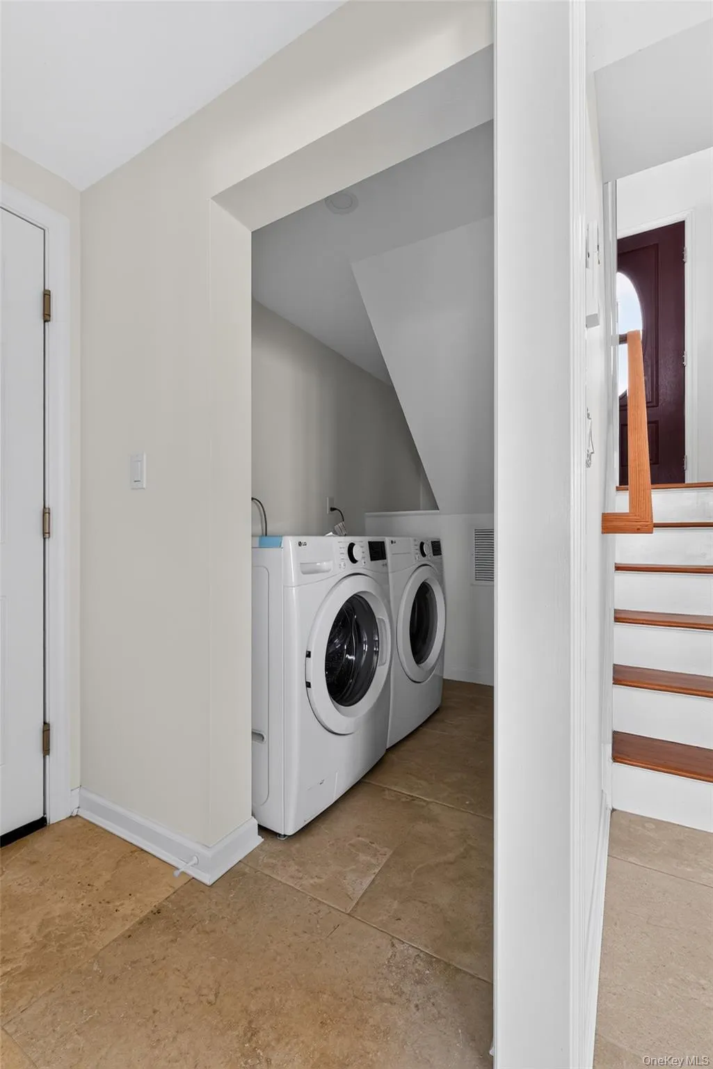 89 Ocean Avenue, Oyster Bay, NY, 3 Bedrooms Bedrooms, 6 Rooms Rooms,3 BathroomsBathrooms,Residential,For Rent,Ocean,0,KEY1018721 89 Ocean Avenue, Oyster Bay, NY, 3 Bedrooms Bedrooms, 6 Rooms Rooms,3 BathroomsBathrooms,Residential,For Rent,Ocean,0,KEY1018721