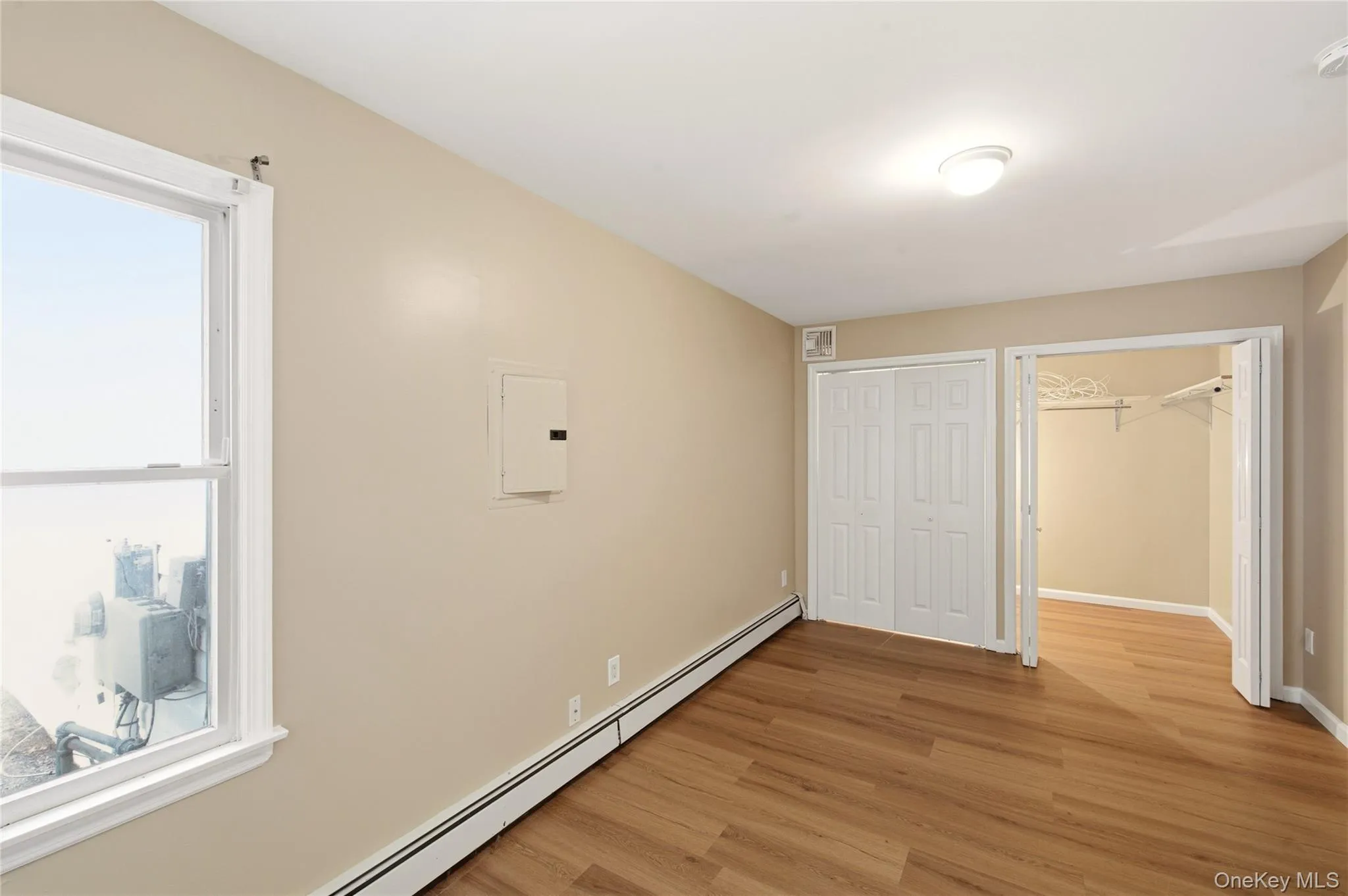 34 MARKWOOD Lane, Huntington, NY, 2 Bedrooms Bedrooms, 5 Rooms Rooms,1 BathroomBathrooms,Residential Lease,For Rent,MARKWOOD,0,1018725 34 MARKWOOD Lane, Huntington, NY, 2 Bedrooms Bedrooms, 5 Rooms Rooms,1 BathroomBathrooms,Residential Lease,For Rent,MARKWOOD,0,1018725