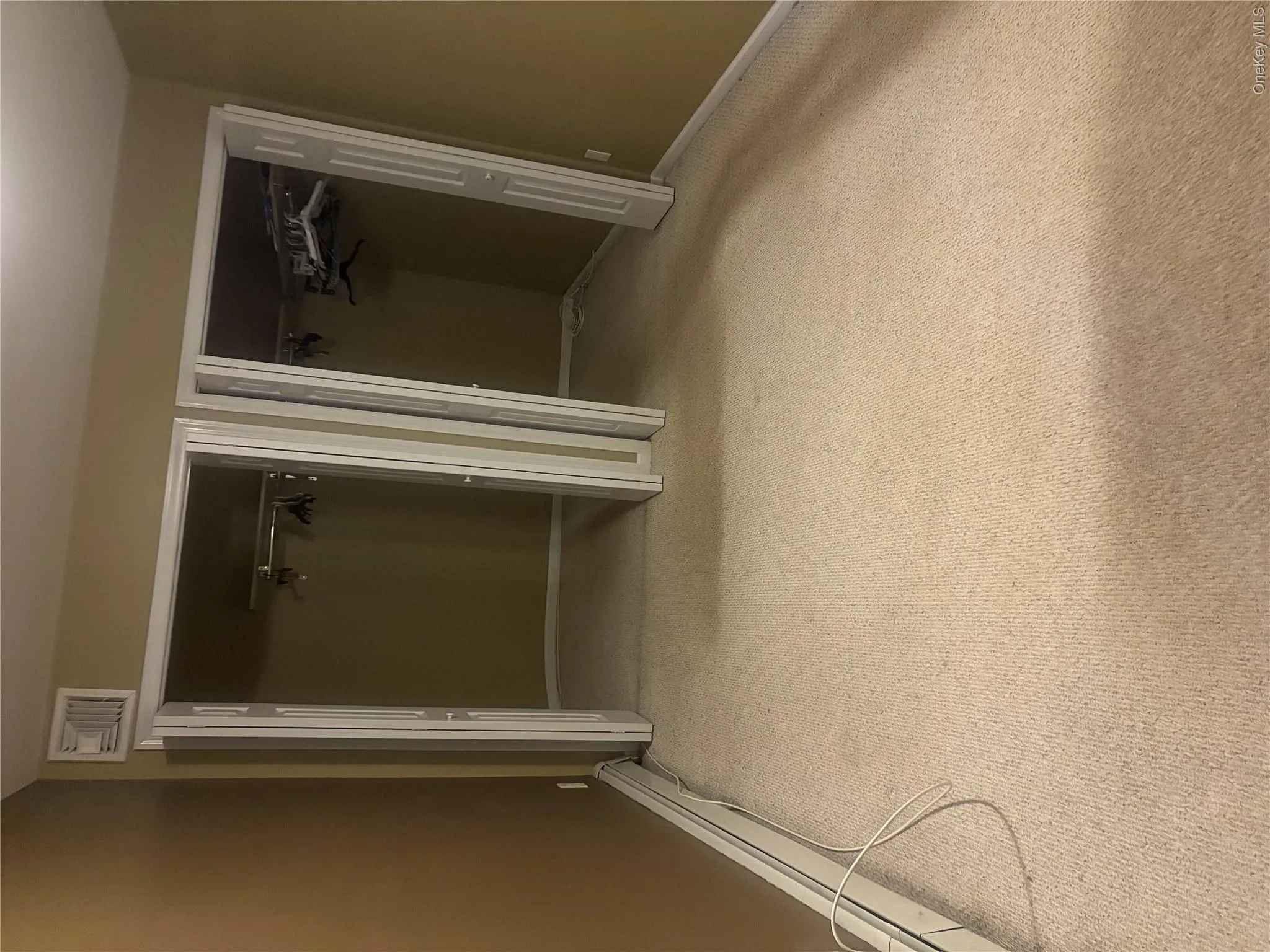 34 MARKWOOD Lane, Huntington, NY, 2 Bedrooms Bedrooms, 5 Rooms Rooms,1 BathroomBathrooms,Residential Lease,For Rent,MARKWOOD,0,1018725 34 MARKWOOD Lane, Huntington, NY, 2 Bedrooms Bedrooms, 5 Rooms Rooms,1 BathroomBathrooms,Residential Lease,For Rent,MARKWOOD,0,1018725