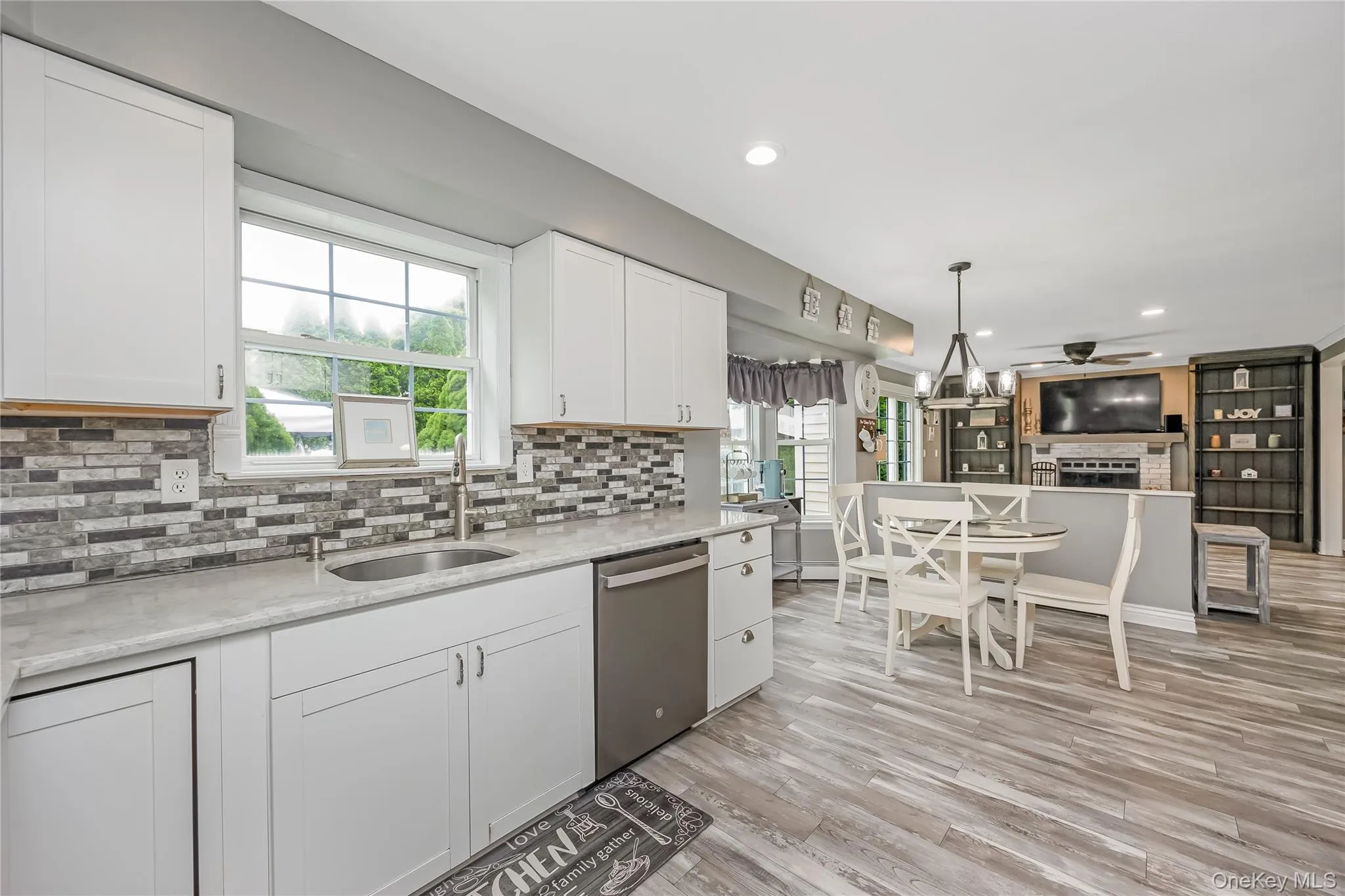 10 John Street, Brookhaven, NY, 4 Bedrooms Bedrooms, 10 Rooms Rooms,2 BathroomsBathrooms,Residential,For Rent,John,0,KEY1018734 10 John Street, Brookhaven, NY, 4 Bedrooms Bedrooms, 10 Rooms Rooms,2 BathroomsBathrooms,Residential,For Rent,John,0,KEY1018734