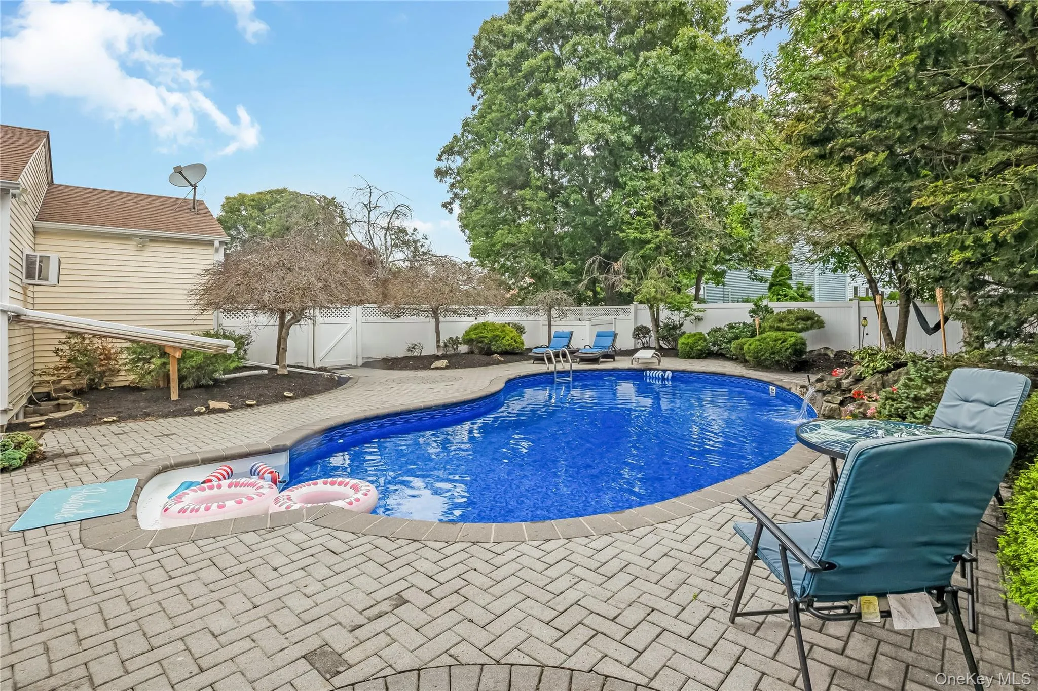 10 John Street, Brookhaven, NY, 4 Bedrooms Bedrooms, 10 Rooms Rooms,2 BathroomsBathrooms,Residential,For Rent,John,0,KEY1018734 10 John Street, Brookhaven, NY, 4 Bedrooms Bedrooms, 10 Rooms Rooms,2 BathroomsBathrooms,Residential,For Rent,John,0,KEY1018734