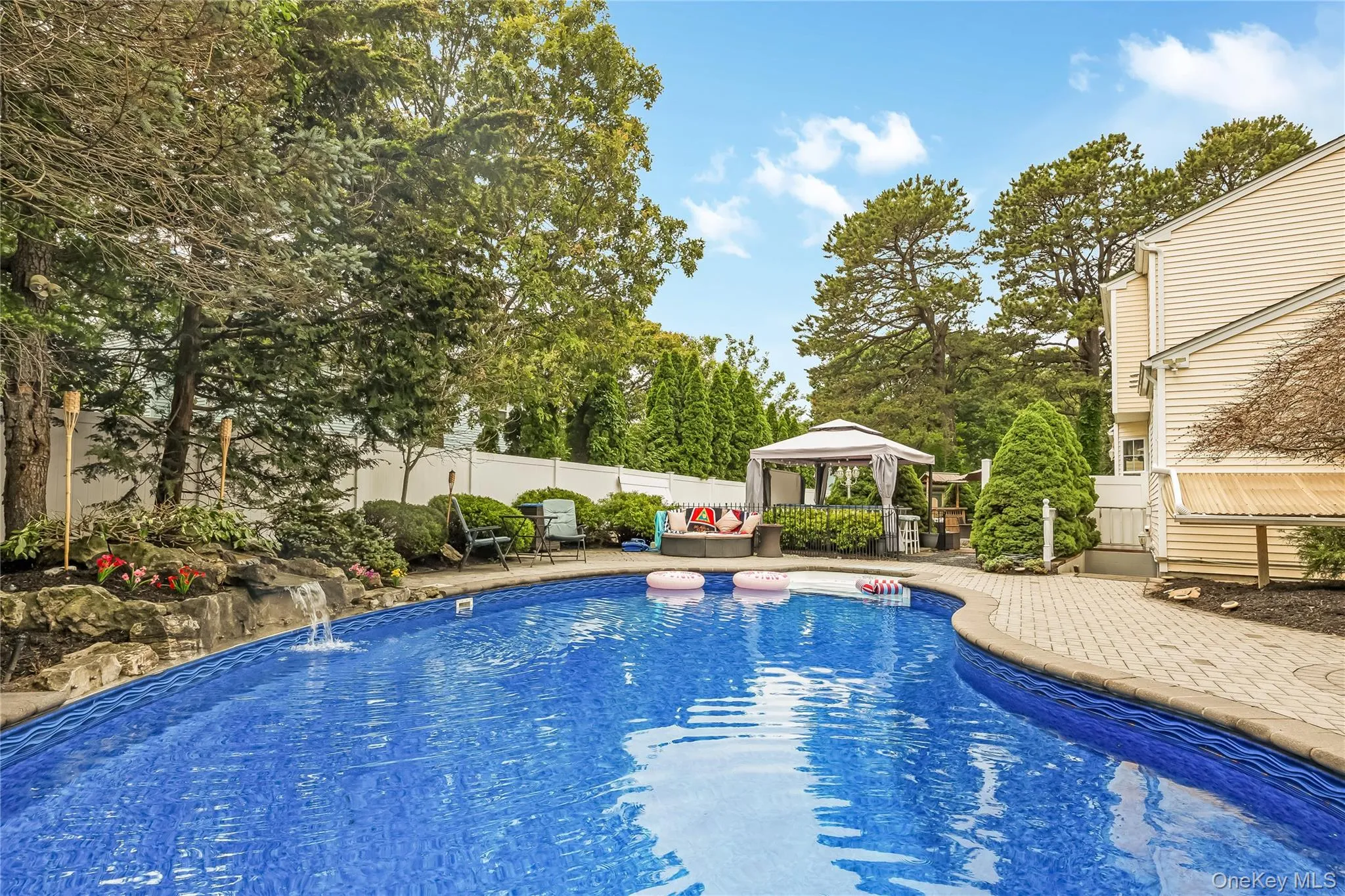 10 John Street, Brookhaven, NY, 4 Bedrooms Bedrooms, 10 Rooms Rooms,2 BathroomsBathrooms,Residential,For Rent,John,0,KEY1018734 10 John Street, Brookhaven, NY, 4 Bedrooms Bedrooms, 10 Rooms Rooms,2 BathroomsBathrooms,Residential,For Rent,John,0,KEY1018734