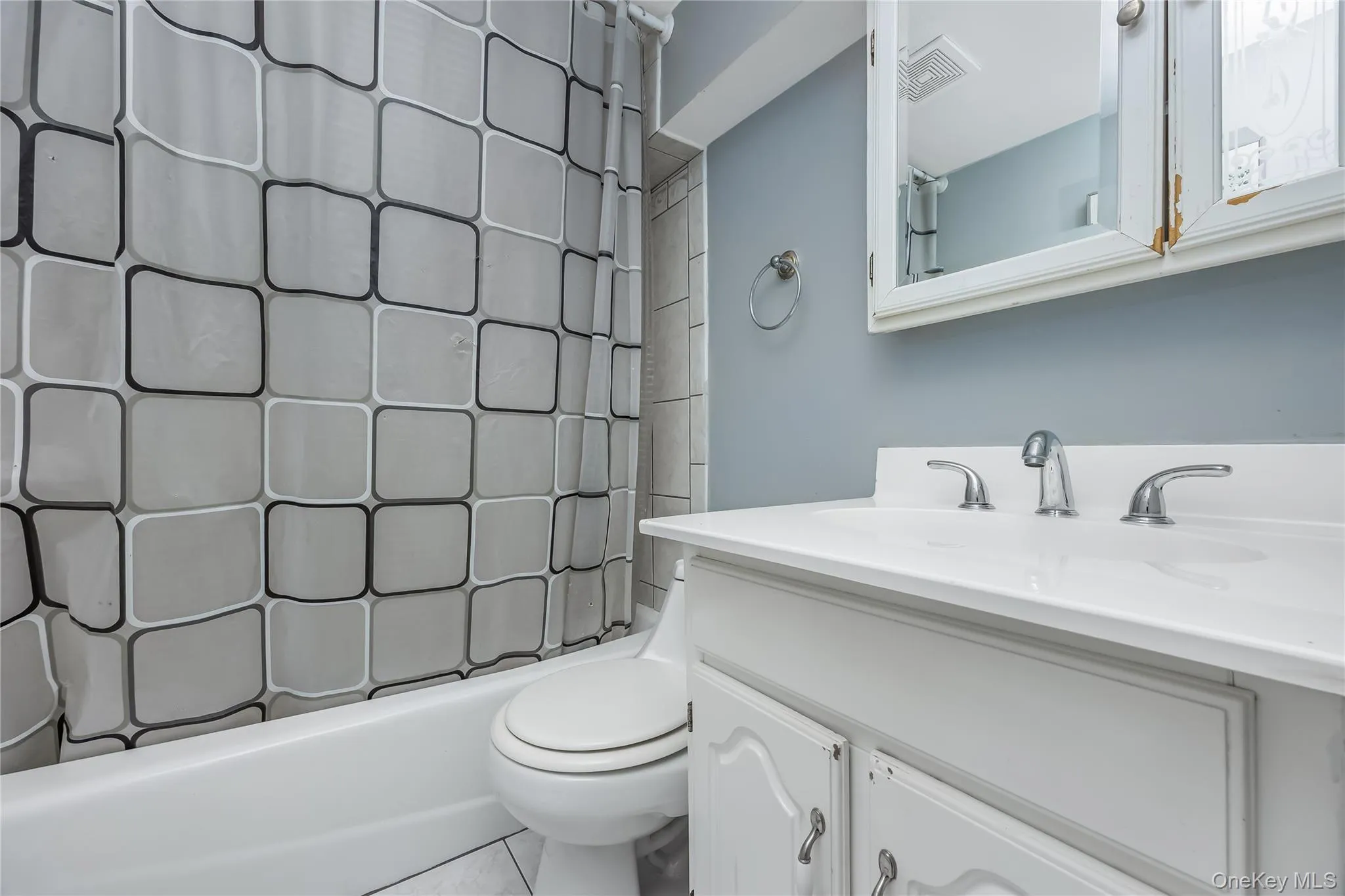 10 John Street, Brookhaven, NY, 4 Bedrooms Bedrooms, 10 Rooms Rooms,2 BathroomsBathrooms,Residential,For Rent,John,0,KEY1018734 10 John Street, Brookhaven, NY, 4 Bedrooms Bedrooms, 10 Rooms Rooms,2 BathroomsBathrooms,Residential,For Rent,John,0,KEY1018734
