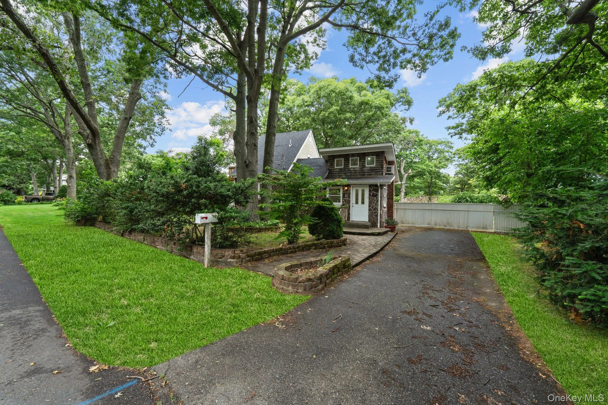 241 Pawnee Avenue, Brookhaven, NY, 2 Bedrooms Bedrooms, 6 Rooms Rooms,1 BathroomBathrooms,Residential Lease,For Rent,Pawnee,0,KEY1018736 241 Pawnee Avenue, Brookhaven, NY, 2 Bedrooms Bedrooms, 6 Rooms Rooms,1 BathroomBathrooms,Residential Lease,For Rent,Pawnee,0,KEY1018736