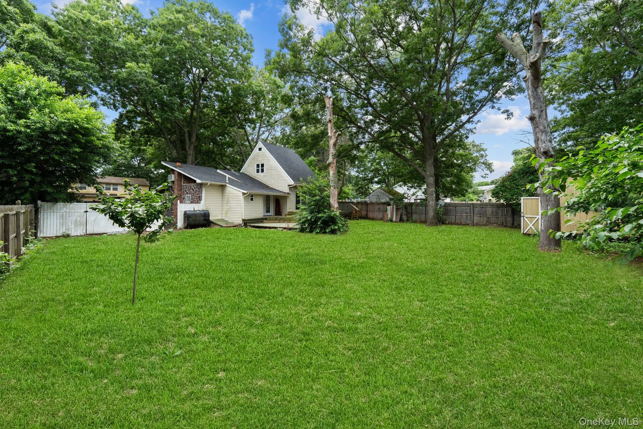 241 Pawnee Avenue, Brookhaven, NY, 2 Bedrooms Bedrooms, 6 Rooms Rooms,1 BathroomBathrooms,Residential Lease,For Rent,Pawnee,0,KEY1018736 241 Pawnee Avenue, Brookhaven, NY, 2 Bedrooms Bedrooms, 6 Rooms Rooms,1 BathroomBathrooms,Residential Lease,For Rent,Pawnee,0,KEY1018736