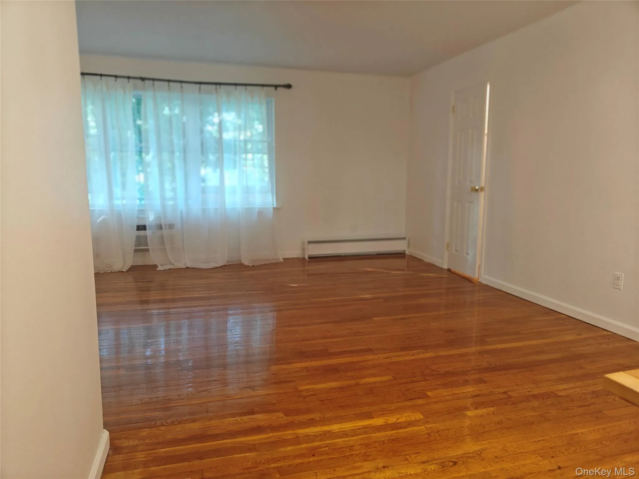 5 Wildwood Drive, Wappinger, NY, 1 Bedroom Bedrooms, 3 Rooms Rooms,1 BathroomBathrooms,Residential Lease,For Rent,Wildwood,0,KEY1018737 5 Wildwood Drive, Wappinger, NY, 1 Bedroom Bedrooms, 3 Rooms Rooms,1 BathroomBathrooms,Residential Lease,For Rent,Wildwood,0,KEY1018737