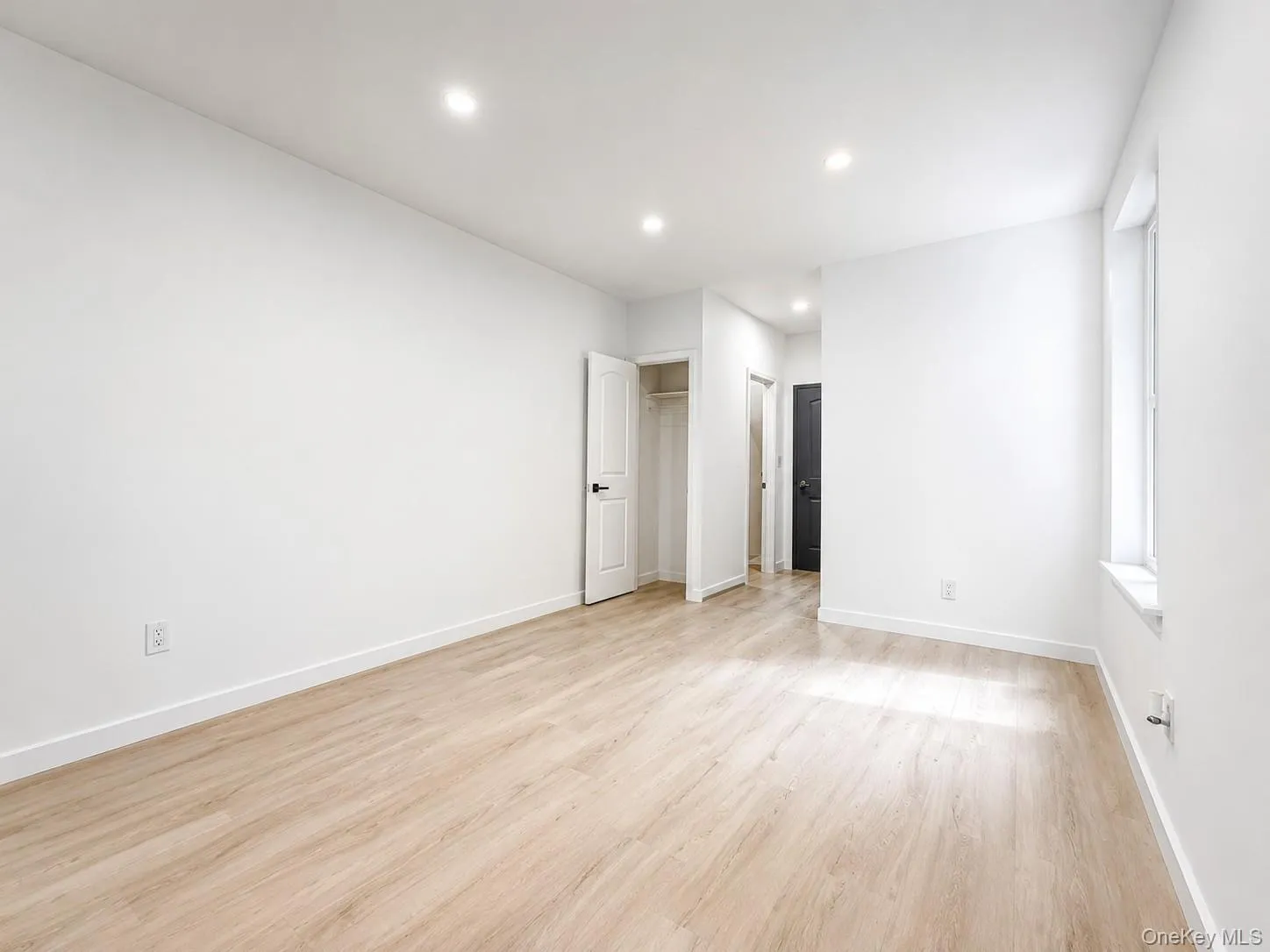 6946 64th Street, New York, NY, 1 Bedroom Bedrooms, 3 Rooms Rooms,1 BathroomBathrooms,Residential Lease,For Rent,64th,0,KEY1018738 6946 64th Street, New York, NY, 1 Bedroom Bedrooms, 3 Rooms Rooms,1 BathroomBathrooms,Residential Lease,For Rent,64th,0,KEY1018738