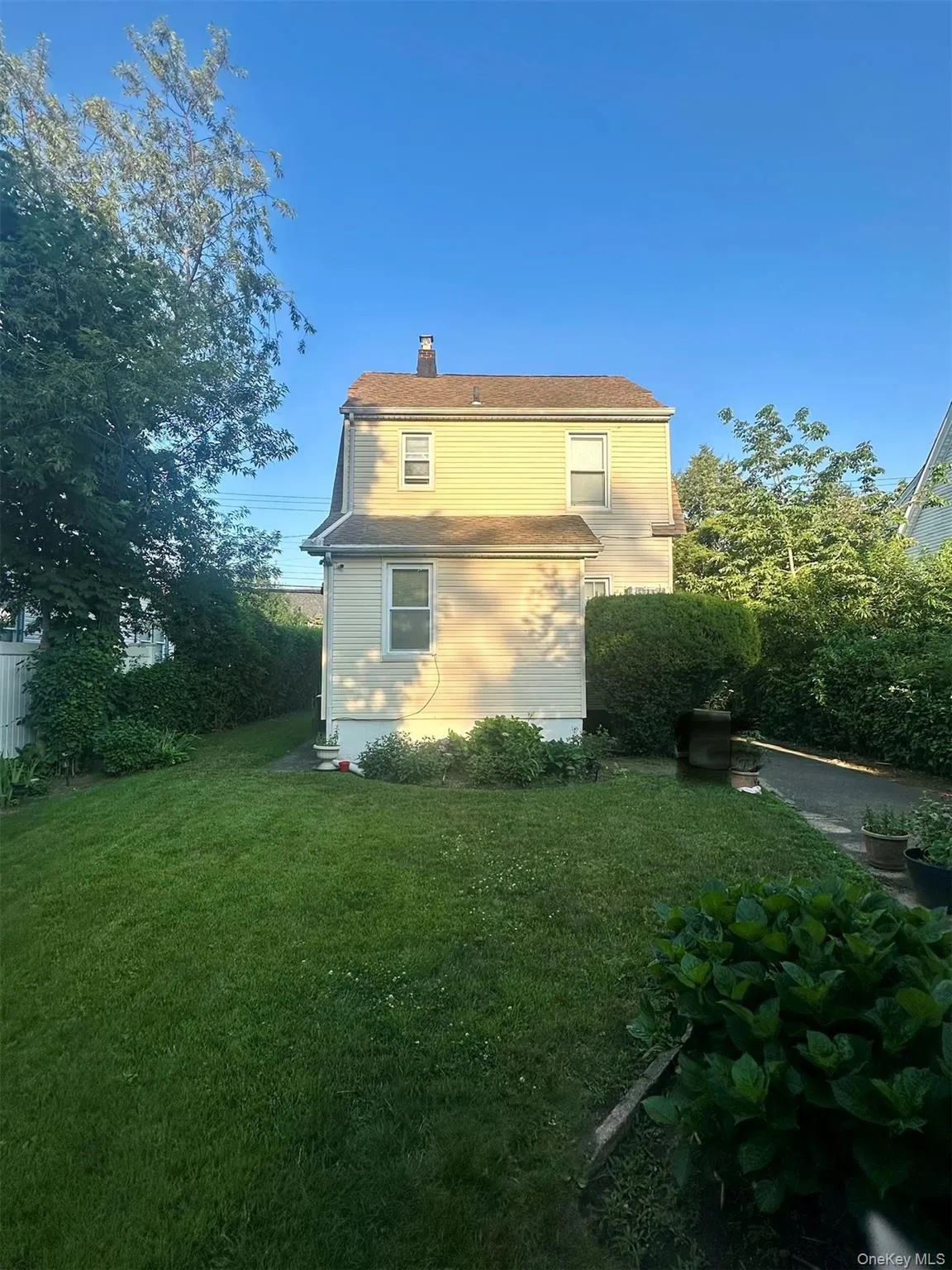 10048 222nd Street, New York, NY, 3 Bedrooms Bedrooms, 12 Rooms Rooms,2 BathroomsBathrooms,Residential,For Rent,222nd,0,1018739 10048 222nd Street, New York, NY, 3 Bedrooms Bedrooms, 12 Rooms Rooms,2 BathroomsBathrooms,Residential,For Rent,222nd,0,1018739