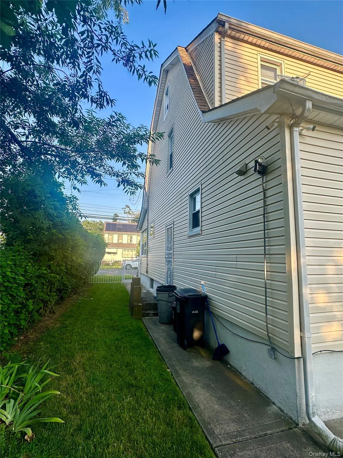 10048 222nd Street, New York, NY, 3 Bedrooms Bedrooms, 12 Rooms Rooms,2 BathroomsBathrooms,Residential,For Rent,222nd,0,1018739 10048 222nd Street, New York, NY, 3 Bedrooms Bedrooms, 12 Rooms Rooms,2 BathroomsBathrooms,Residential,For Rent,222nd,0,1018739