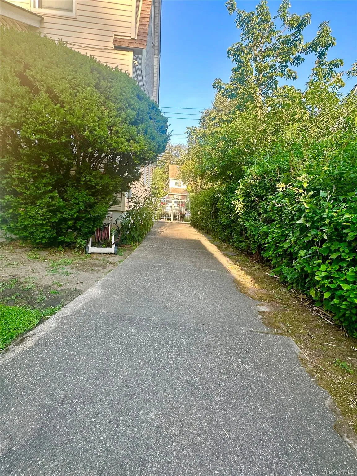 10048 222nd Street, New York, NY, 3 Bedrooms Bedrooms, 12 Rooms Rooms,2 BathroomsBathrooms,Residential,For Rent,222nd,0,1018739 10048 222nd Street, New York, NY, 3 Bedrooms Bedrooms, 12 Rooms Rooms,2 BathroomsBathrooms,Residential,For Rent,222nd,0,1018739