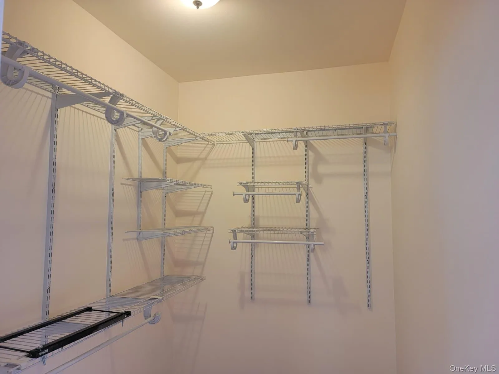 14612 181st Street, New York, NY, 3 Bedrooms Bedrooms, 6 Rooms Rooms,2 BathroomsBathrooms,Residential Lease,For Rent,181st,0,KEY1018745 14612 181st Street, New York, NY, 3 Bedrooms Bedrooms, 6 Rooms Rooms,2 BathroomsBathrooms,Residential Lease,For Rent,181st,0,KEY1018745
