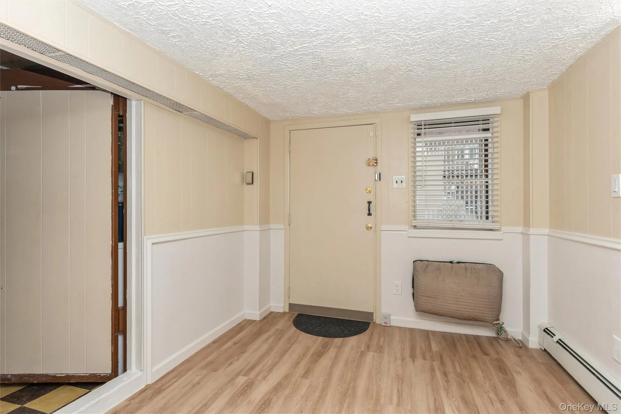 4318 195th Street, New York, NY, 3 Bedrooms Bedrooms, 8 Rooms Rooms,2 BathroomsBathrooms,Residential,For Rent,195th,0,1018749 4318 195th Street, New York, NY, 3 Bedrooms Bedrooms, 8 Rooms Rooms,2 BathroomsBathrooms,Residential,For Rent,195th,0,1018749