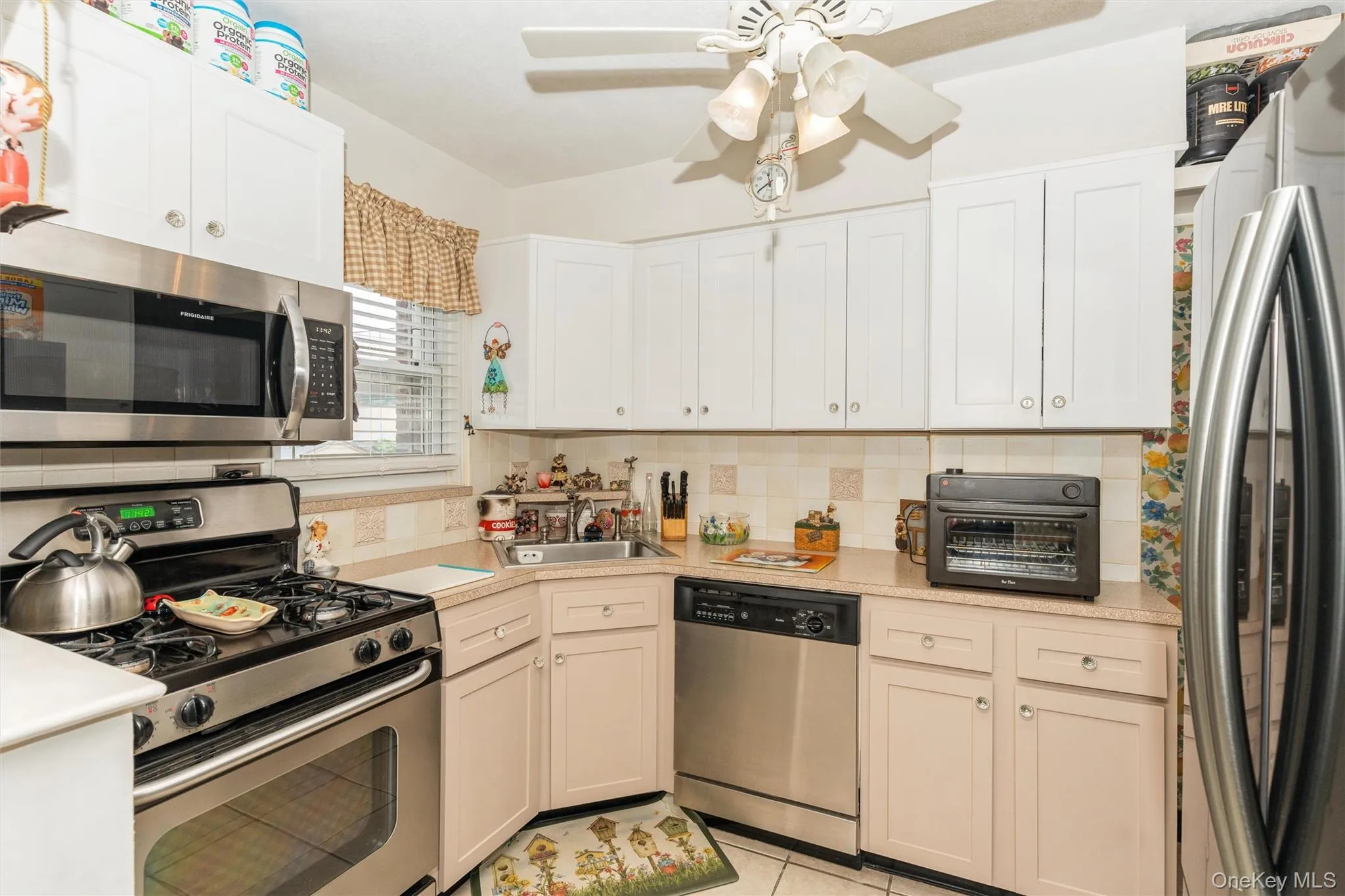 4318 195th Street, New York, NY, 3 Bedrooms Bedrooms, 8 Rooms Rooms,2 BathroomsBathrooms,Residential,For Rent,195th,0,1018749 4318 195th Street, New York, NY, 3 Bedrooms Bedrooms, 8 Rooms Rooms,2 BathroomsBathrooms,Residential,For Rent,195th,0,1018749