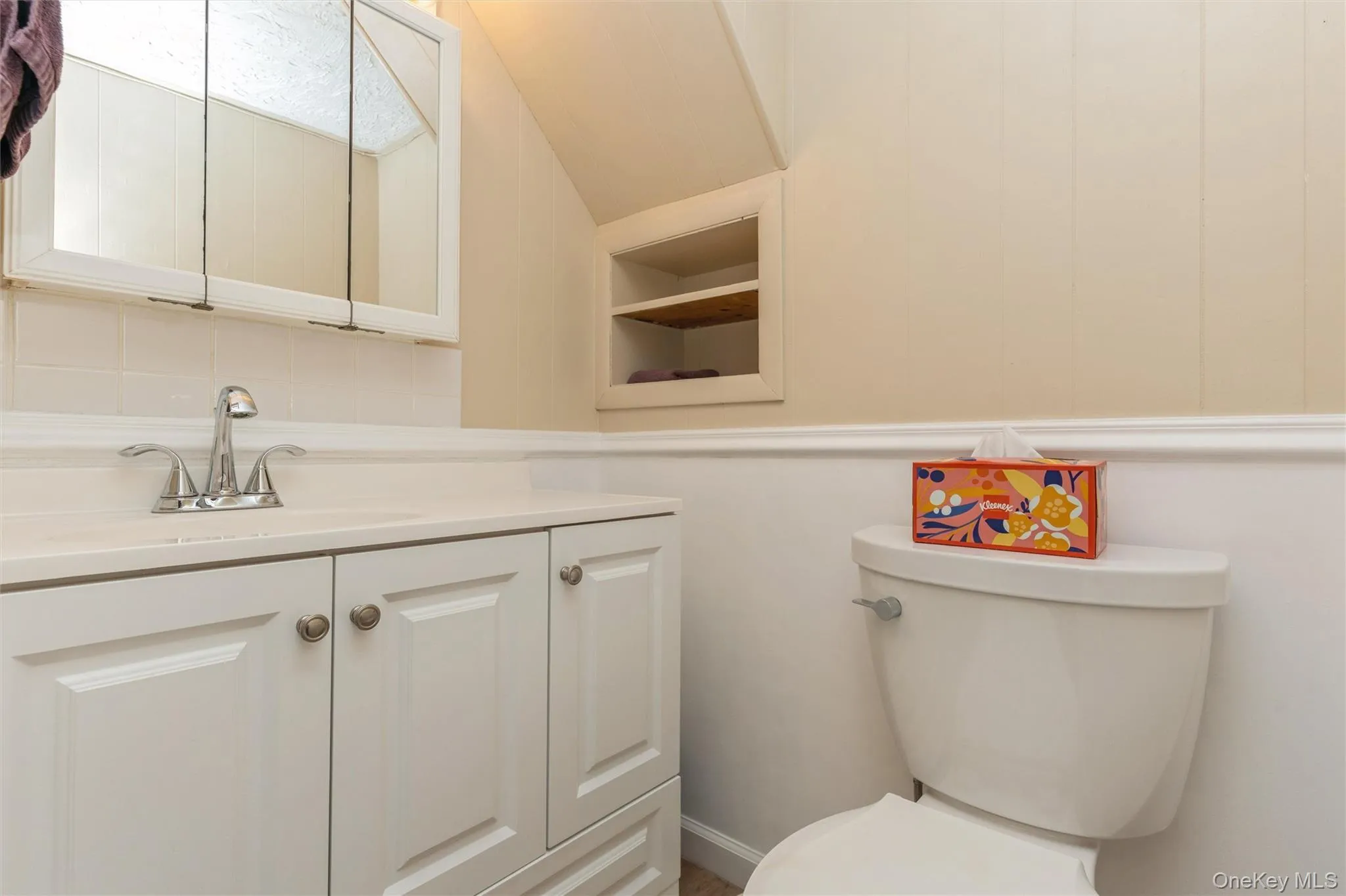 4318 195th Street, New York, NY, 3 Bedrooms Bedrooms, 8 Rooms Rooms,2 BathroomsBathrooms,Residential,For Rent,195th,0,1018749 4318 195th Street, New York, NY, 3 Bedrooms Bedrooms, 8 Rooms Rooms,2 BathroomsBathrooms,Residential,For Rent,195th,0,1018749