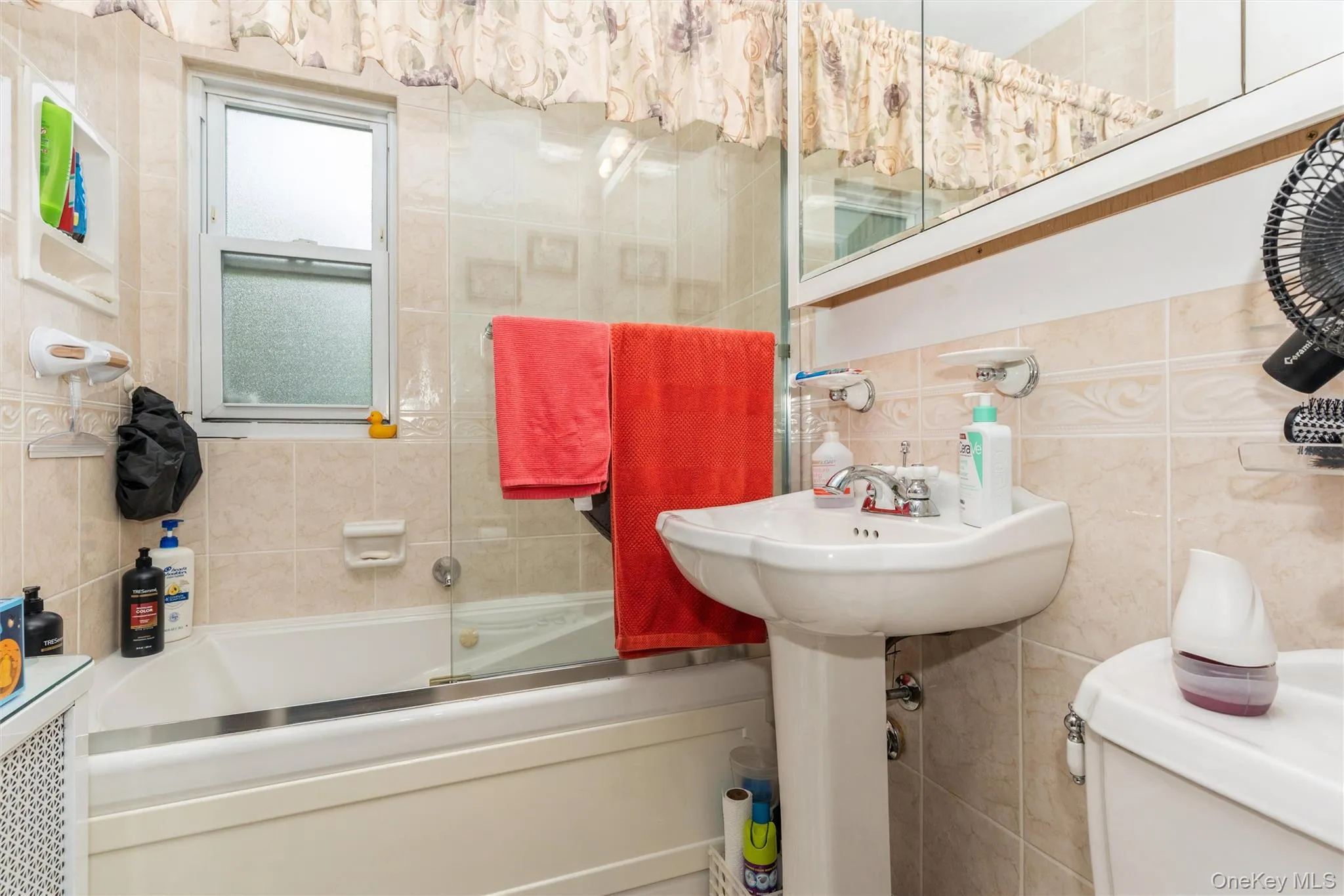 4318 195th Street, New York, NY, 3 Bedrooms Bedrooms, 8 Rooms Rooms,2 BathroomsBathrooms,Residential,For Rent,195th,0,1018749 4318 195th Street, New York, NY, 3 Bedrooms Bedrooms, 8 Rooms Rooms,2 BathroomsBathrooms,Residential,For Rent,195th,0,1018749
