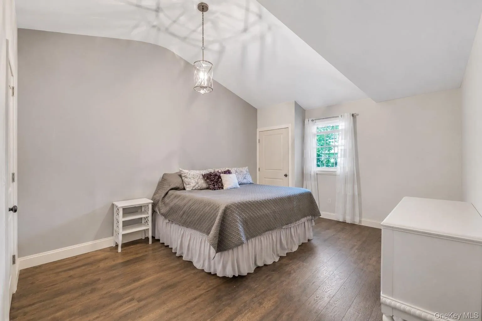 55 Riverview Court, Islip, NY, 4 Bedrooms Bedrooms, 10 Rooms Rooms,4 BathroomsBathrooms,Residential,For Rent,Riverview,0,KEY1018752 55 Riverview Court, Islip, NY, 4 Bedrooms Bedrooms, 10 Rooms Rooms,4 BathroomsBathrooms,Residential,For Rent,Riverview,0,KEY1018752