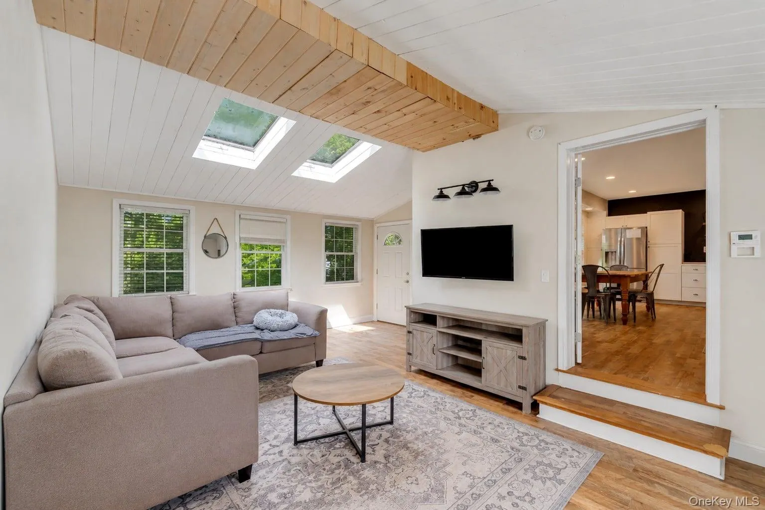 55 Riverview Court, Islip, NY, 4 Bedrooms Bedrooms, 10 Rooms Rooms,4 BathroomsBathrooms,Residential,For Rent,Riverview,0,KEY1018752 55 Riverview Court, Islip, NY, 4 Bedrooms Bedrooms, 10 Rooms Rooms,4 BathroomsBathrooms,Residential,For Rent,Riverview,0,KEY1018752