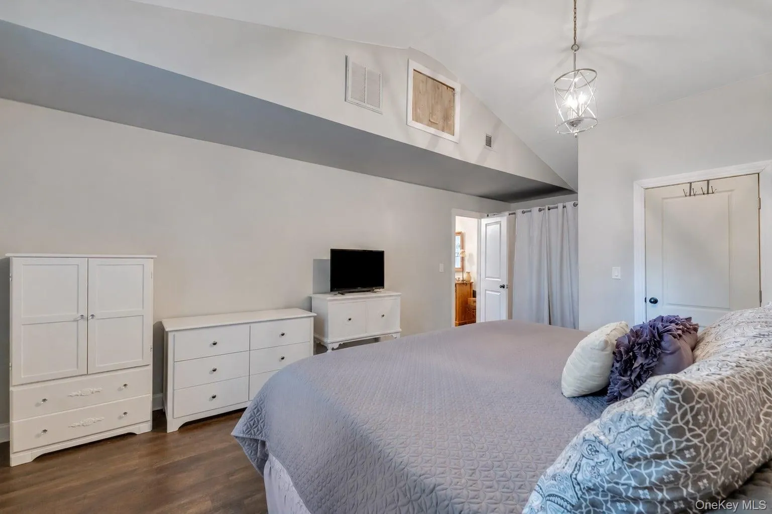 55 Riverview Court, Islip, NY, 4 Bedrooms Bedrooms, 10 Rooms Rooms,4 BathroomsBathrooms,Residential,For Rent,Riverview,0,KEY1018752 55 Riverview Court, Islip, NY, 4 Bedrooms Bedrooms, 10 Rooms Rooms,4 BathroomsBathrooms,Residential,For Rent,Riverview,0,KEY1018752