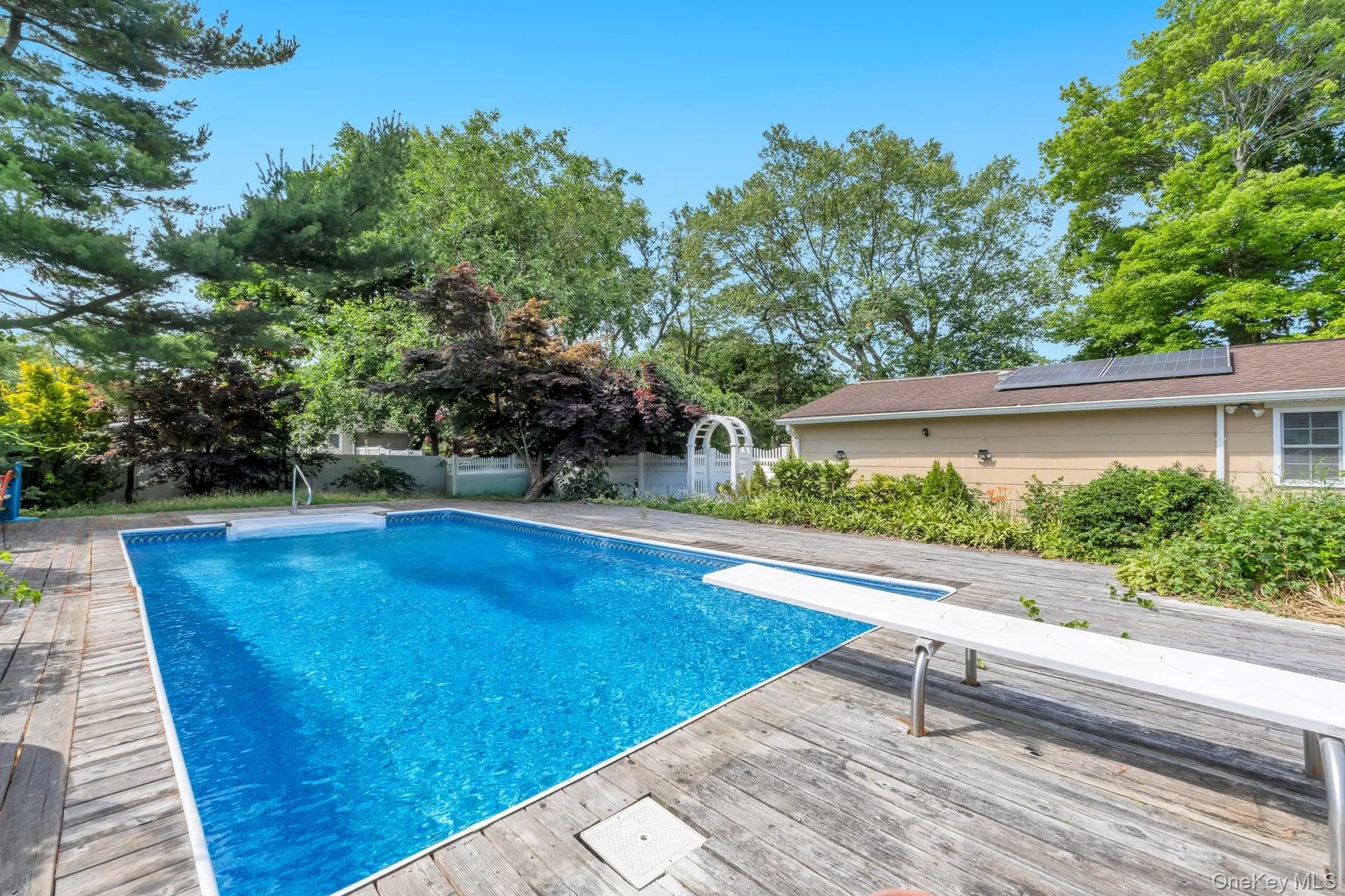 55 Riverview Court, Islip, NY, 4 Bedrooms Bedrooms, 10 Rooms Rooms,4 BathroomsBathrooms,Residential,For Rent,Riverview,0,KEY1018752 55 Riverview Court, Islip, NY, 4 Bedrooms Bedrooms, 10 Rooms Rooms,4 BathroomsBathrooms,Residential,For Rent,Riverview,0,KEY1018752