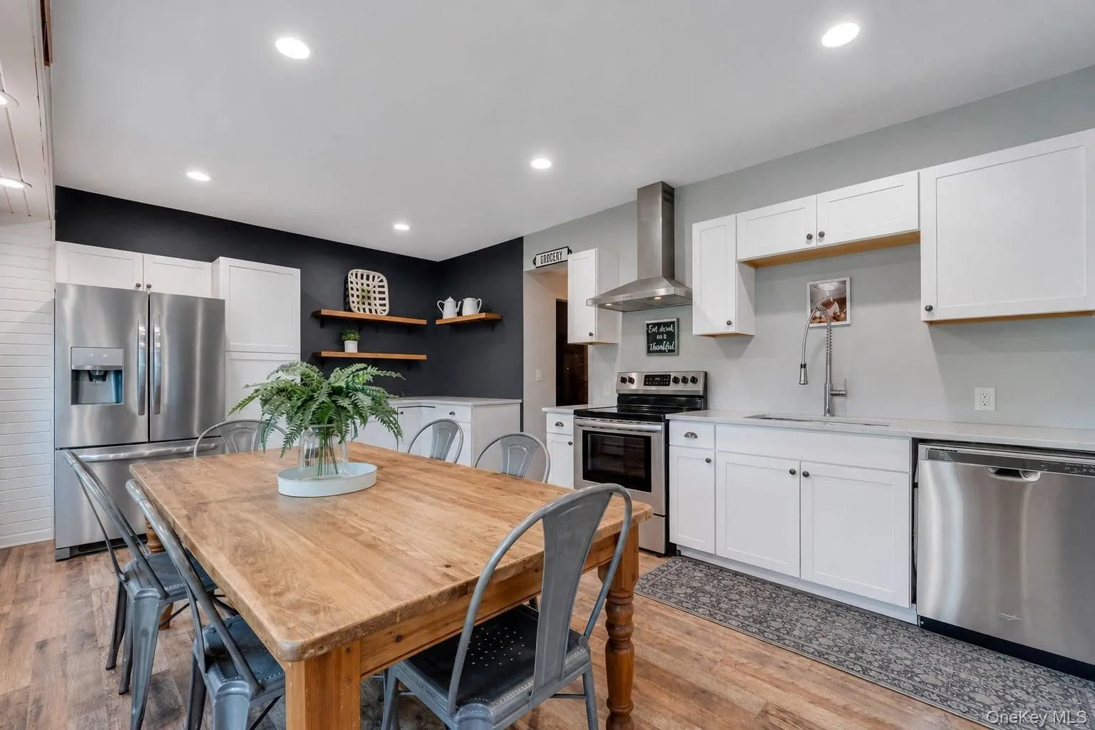 55 Riverview Court, Islip, NY, 4 Bedrooms Bedrooms, 10 Rooms Rooms,4 BathroomsBathrooms,Residential,For Rent,Riverview,0,KEY1018752 55 Riverview Court, Islip, NY, 4 Bedrooms Bedrooms, 10 Rooms Rooms,4 BathroomsBathrooms,Residential,For Rent,Riverview,0,KEY1018752