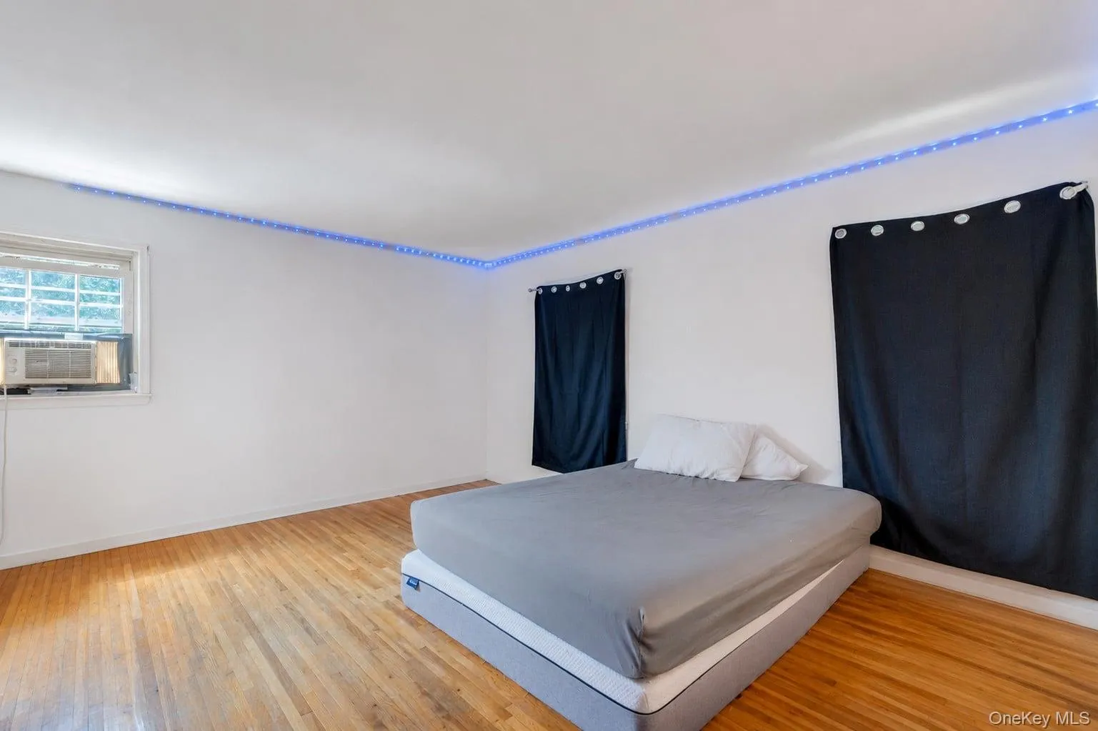 55 Riverview Court, Islip, NY, 4 Bedrooms Bedrooms, 10 Rooms Rooms,4 BathroomsBathrooms,Residential,For Rent,Riverview,0,KEY1018752 55 Riverview Court, Islip, NY, 4 Bedrooms Bedrooms, 10 Rooms Rooms,4 BathroomsBathrooms,Residential,For Rent,Riverview,0,KEY1018752