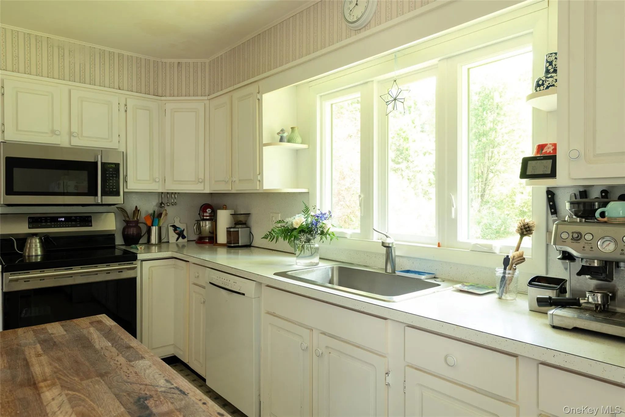22 Crosmour Road, Rhinebeck, NY, 3 Bedrooms Bedrooms, 6 Rooms Rooms,3 BathroomsBathrooms,Residential,For Rent,Crosmour,0,KEY1018754 22 Crosmour Road, Rhinebeck, NY, 3 Bedrooms Bedrooms, 6 Rooms Rooms,3 BathroomsBathrooms,Residential,For Rent,Crosmour,0,KEY1018754