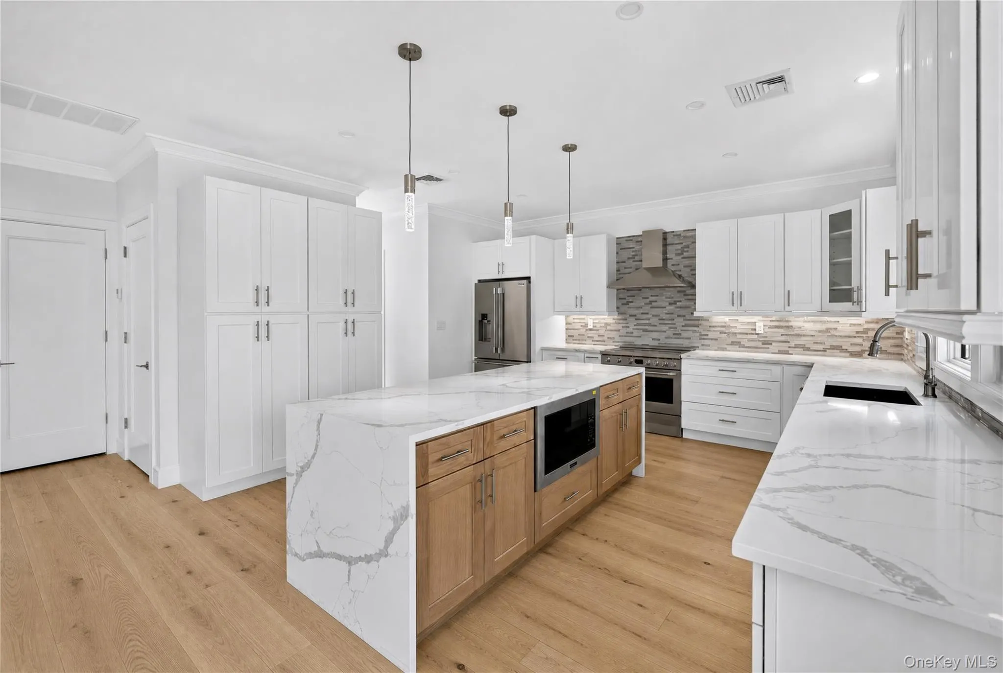 44 Meadow Lane, Hempstead, NY, 5 Bedrooms Bedrooms, 10 Rooms Rooms,4 BathroomsBathrooms,Residential,For Rent,Meadow,0,1018757 44 Meadow Lane, Hempstead, NY, 5 Bedrooms Bedrooms, 10 Rooms Rooms,4 BathroomsBathrooms,Residential,For Rent,Meadow,0,1018757