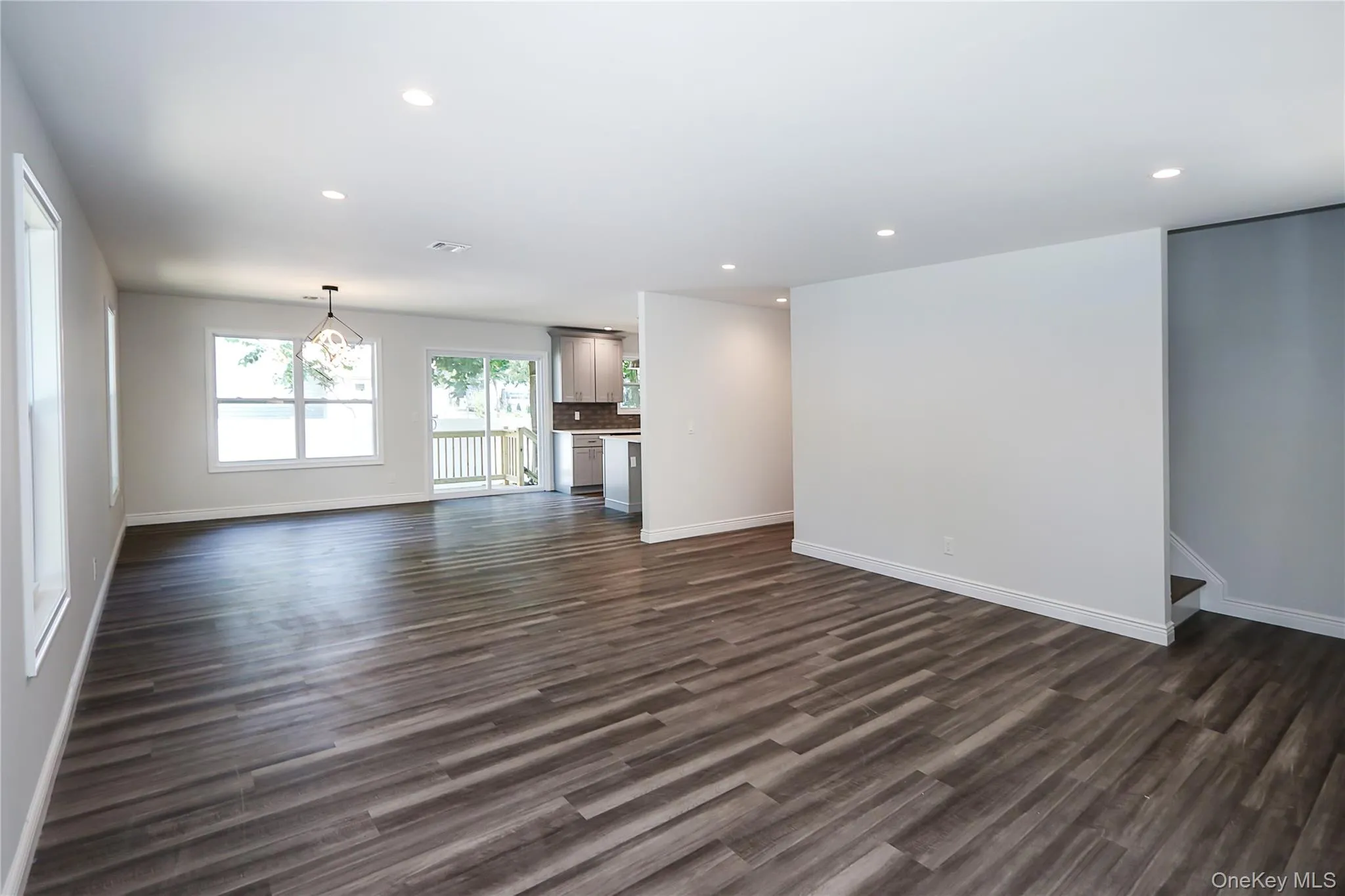 245 New Avenue, Babylon, NY, 3 Bedrooms Bedrooms, 6 Rooms Rooms,3 BathroomsBathrooms,Residential,For Rent,New,0,1018758 245 New Avenue, Babylon, NY, 3 Bedrooms Bedrooms, 6 Rooms Rooms,3 BathroomsBathrooms,Residential,For Rent,New,0,1018758